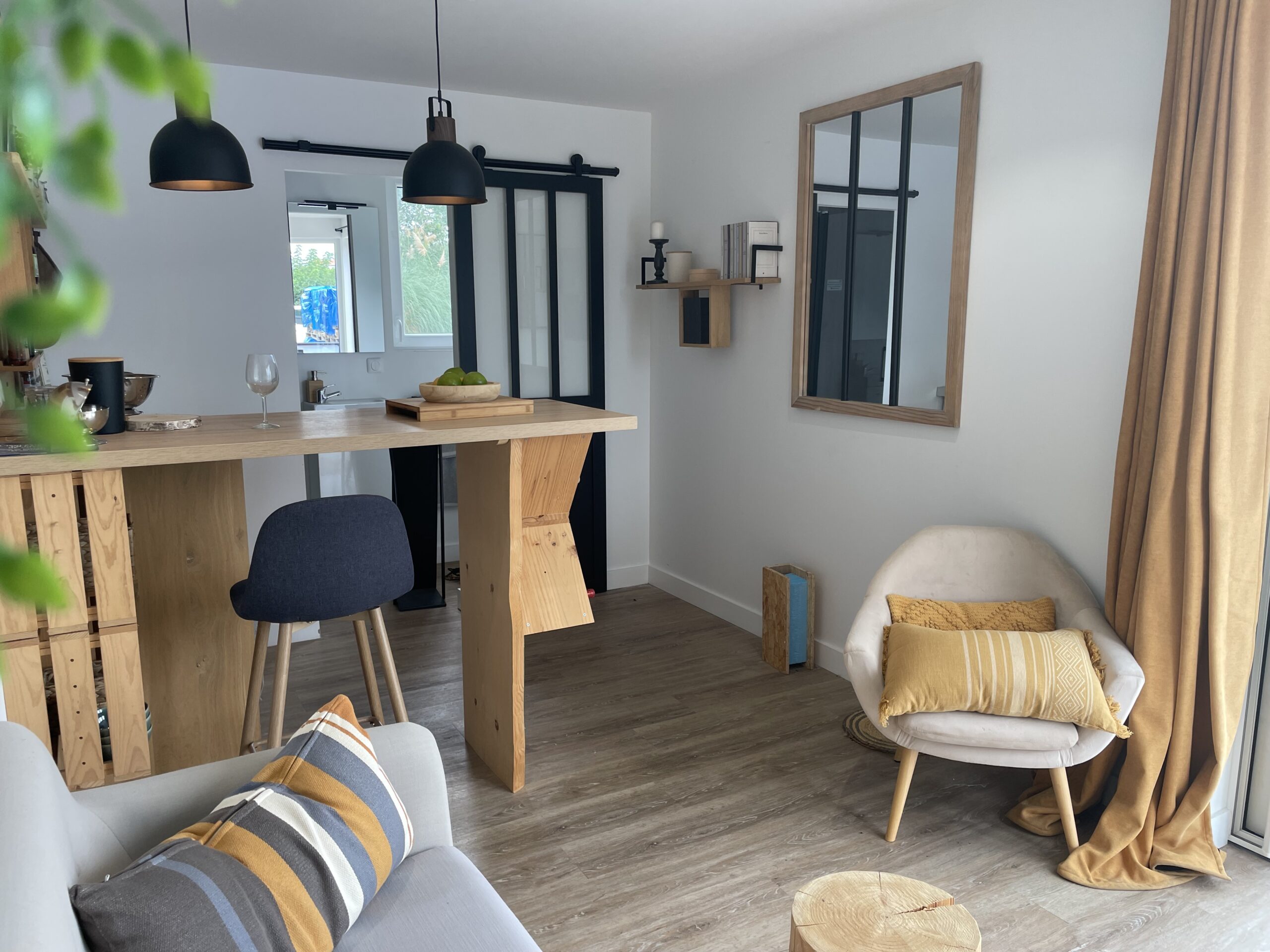 intérieur petite maison française de 56m2 Boximby en bois