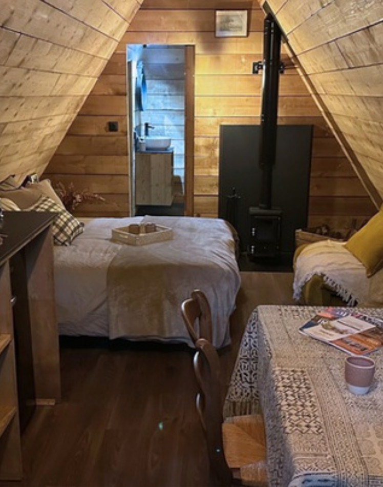 intérieur chalet A-Frame France mini maison 28m2 Cistébois intérieur chalet A-Frame France mini maison 28m2 Cistébois