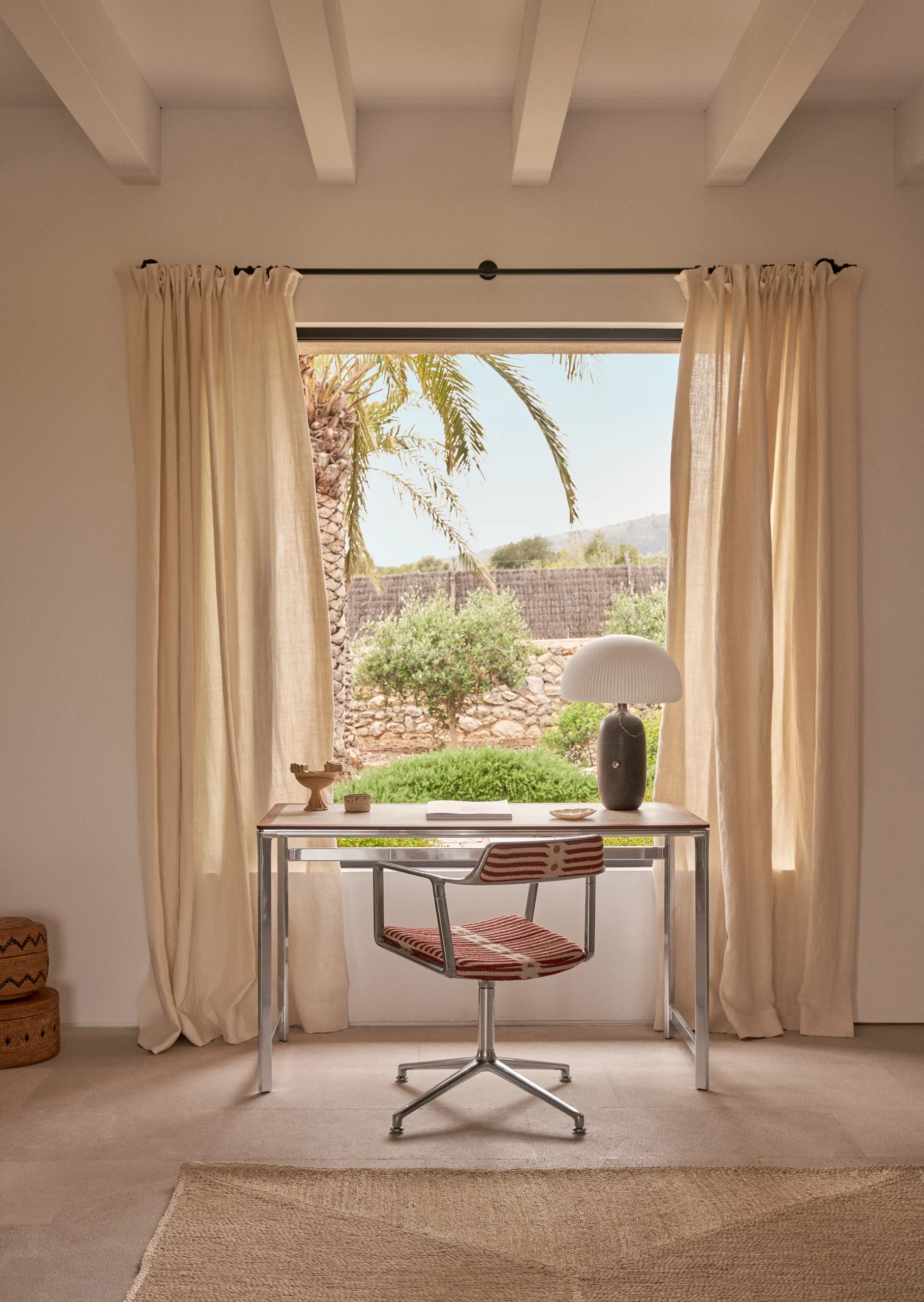 bureau décoration contemporaine maison en pierre Finca Selva Majorque