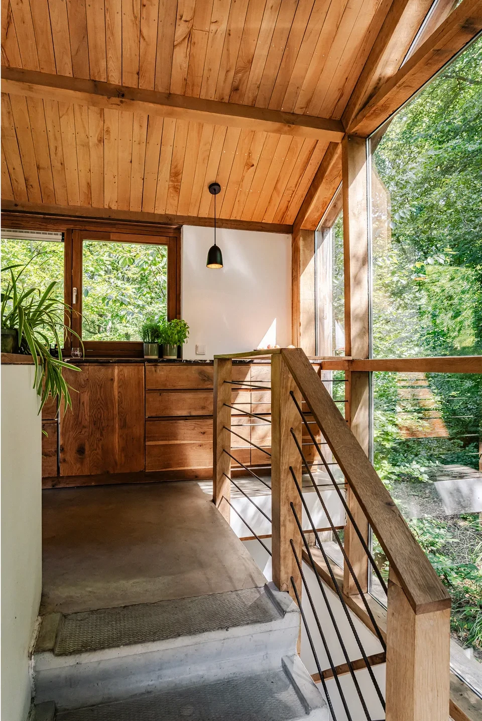 escalier moderne en béton et bois maison contemporaine en bois avec piscine écologique et naturelle escalier moderne en béton et bois maison contemporaine en bois avec piscine écologique et naturelle