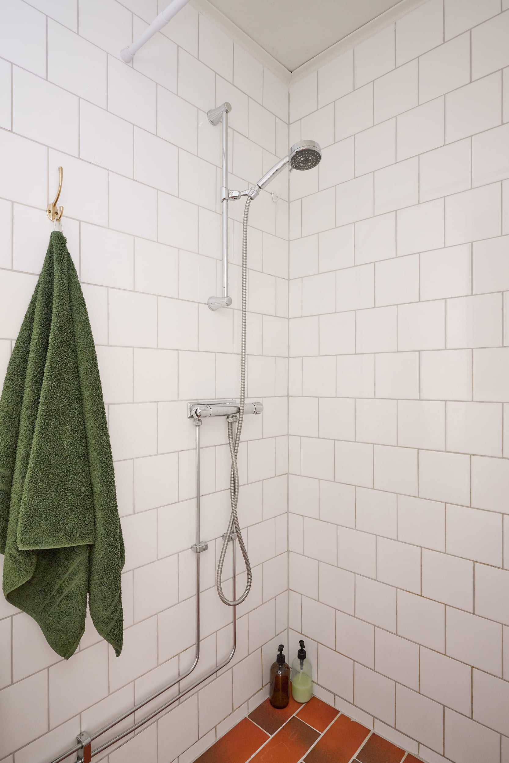 salle de bain blanche deux-pièces 59m2 décoration scandinave salle de bain blanche deux-pièces 59m2 décoration scandinave