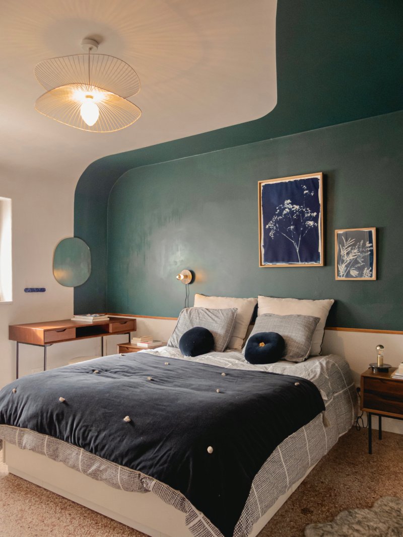 chambre verte maison bretonne Photo : ©Lisa Marie Leclerc chambre verte maison bretonne Photo : ©Lisa Marie Leclerc