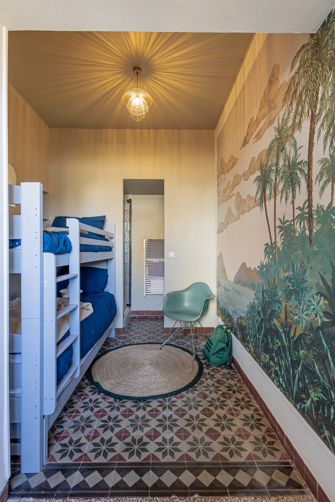 chambre enfant papier-peint panoramique maison bretonne Photo : ©Lisa Marie Leclerc chambre enfant papier-peint panoramique maison bretonne Photo : ©Lisa Marie Leclerc