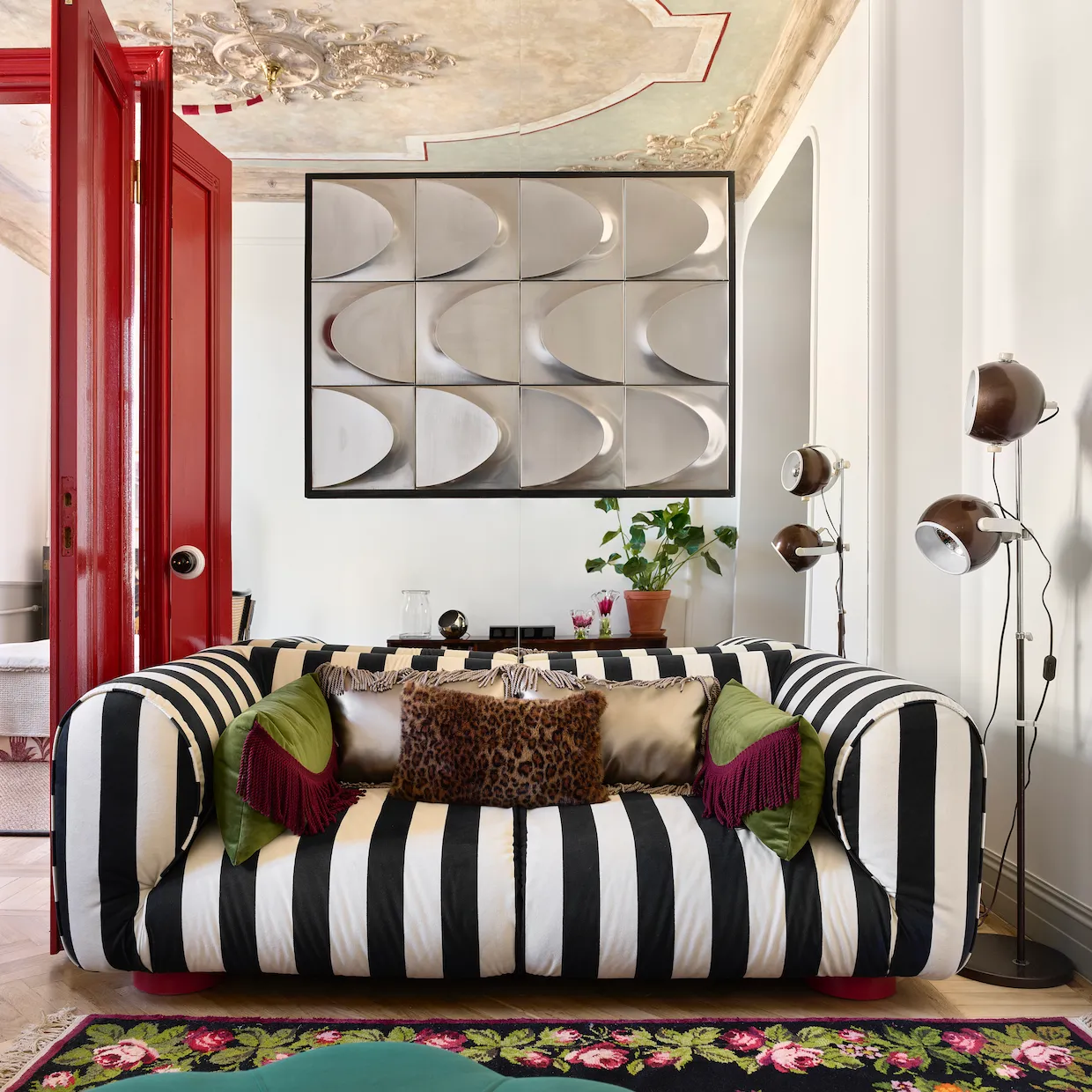 studio apartment Paris living room contemporary decor