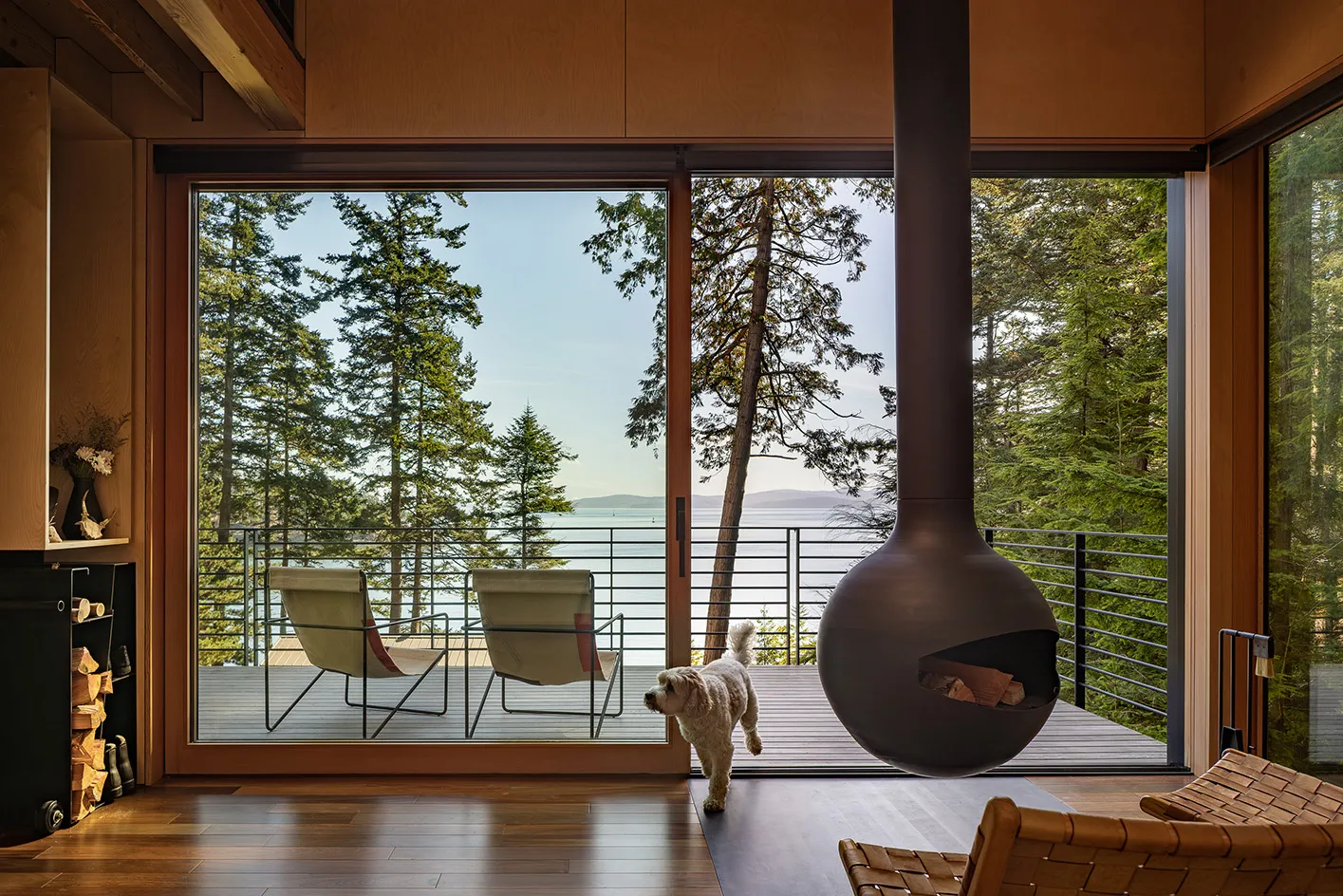 house with sea view and Focus fireplace designer decor