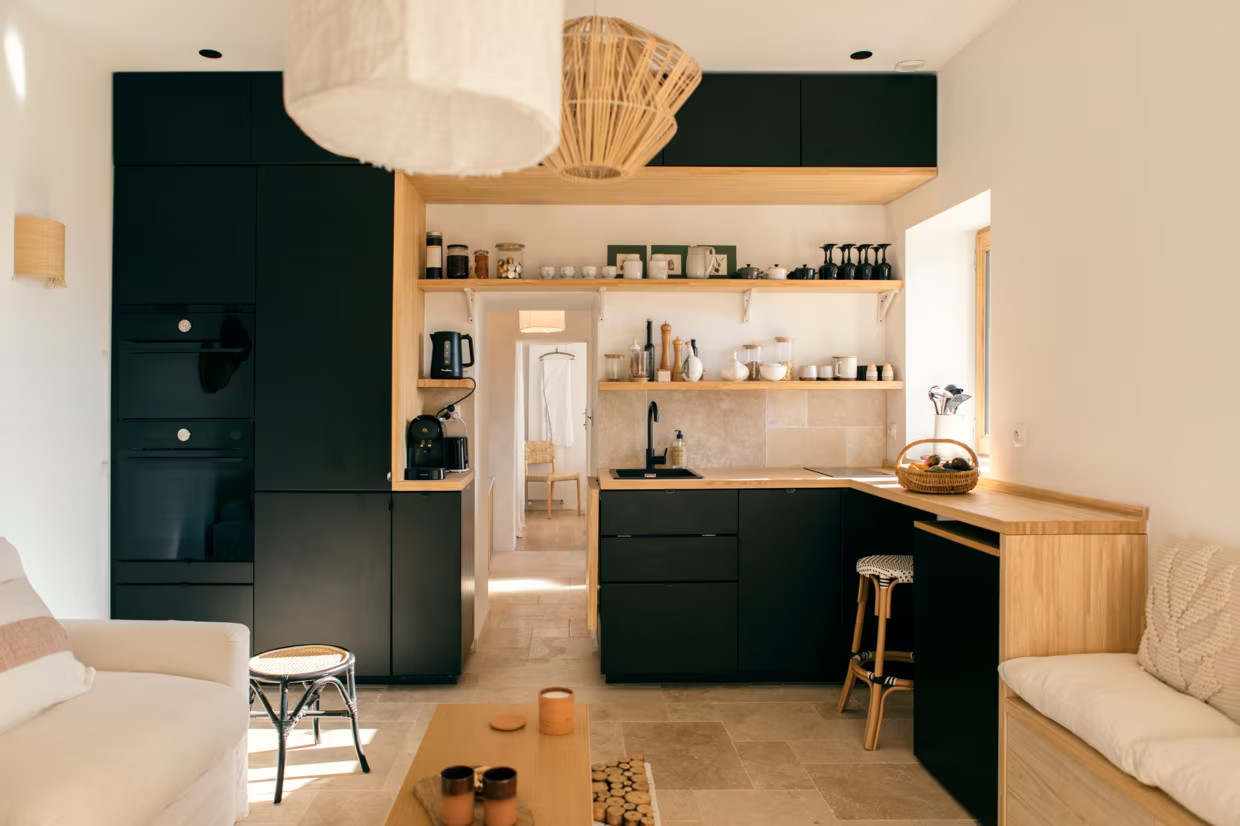 appartement Marseille par Sophie Ferjani salon et cuisine ouverte décoration contemporaine