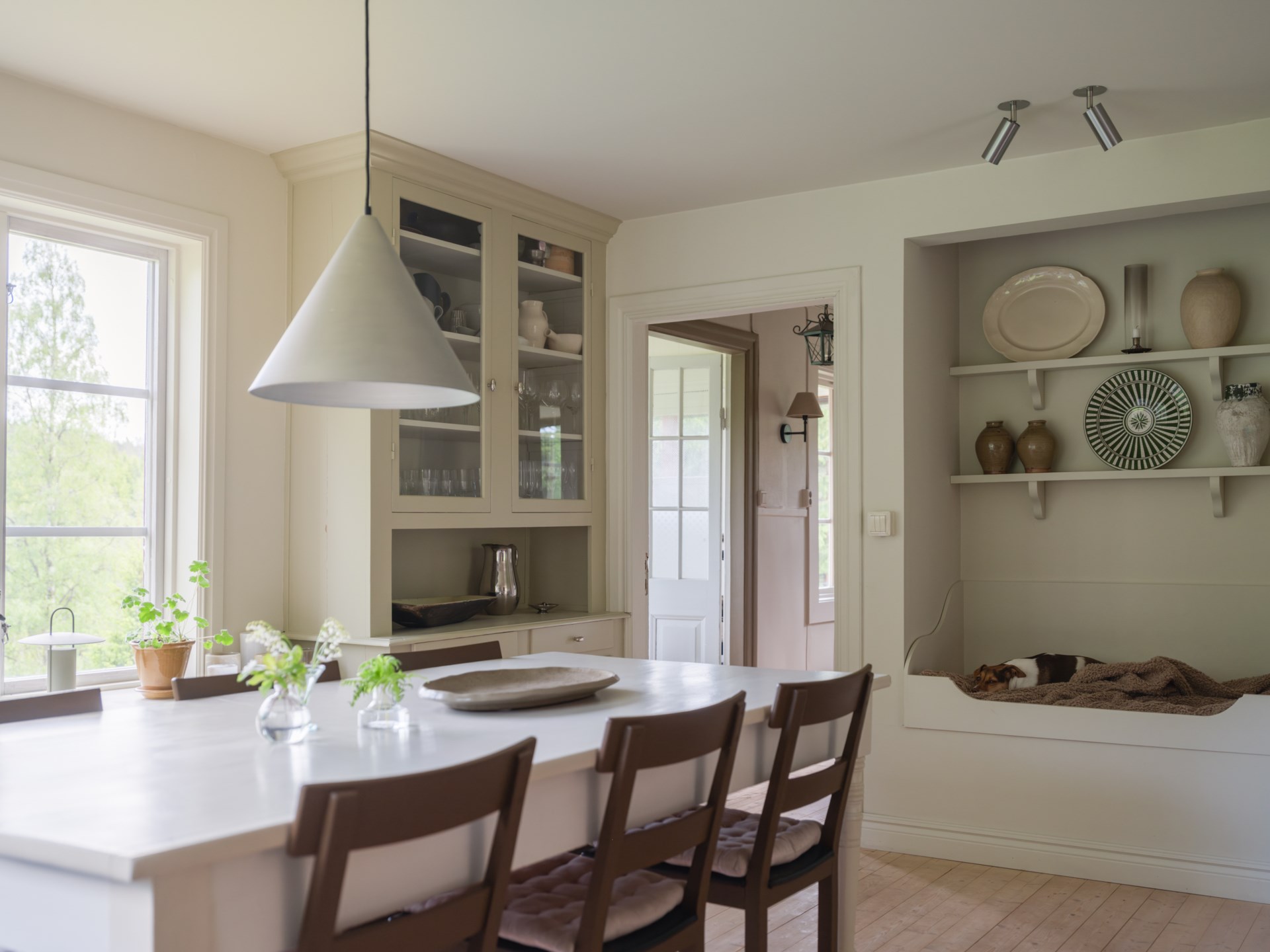 dining room neutral tons Scandinavian decor dining room neutral tons Scandinavian decor