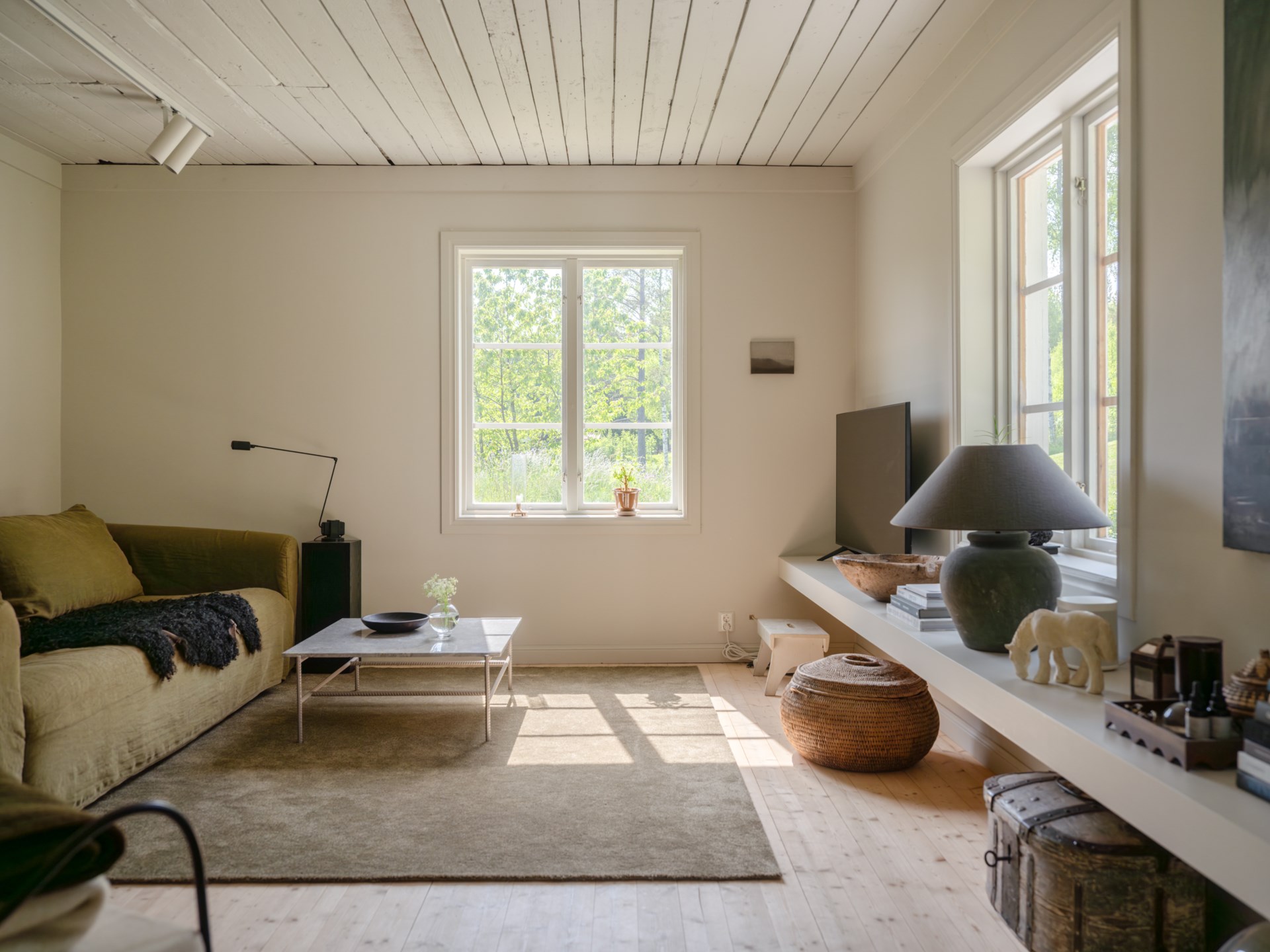 living room neutral tons Scandinavian decor living room neutral tons Scandinavian decor