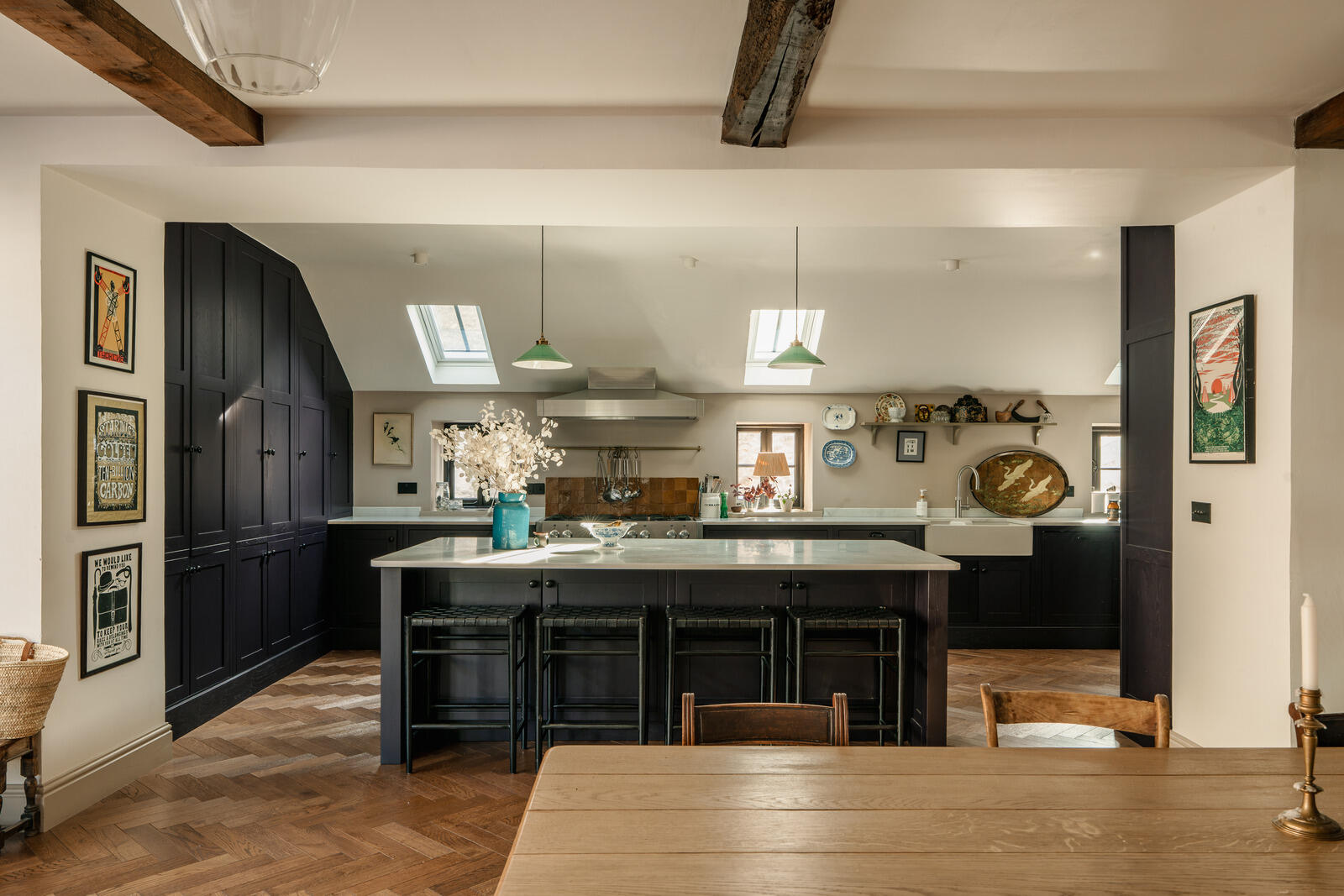 large kitchen with dining room classic chic decor Tudor-style village house large kitchen with dining room classic chic decor Tudor-style village house