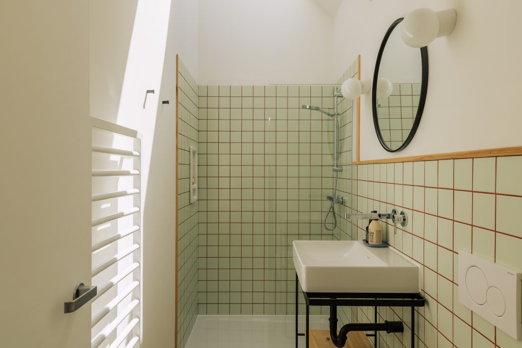 salle de bain vintage carrelage vert sauge salle de bain vintage carrelage vert sauge