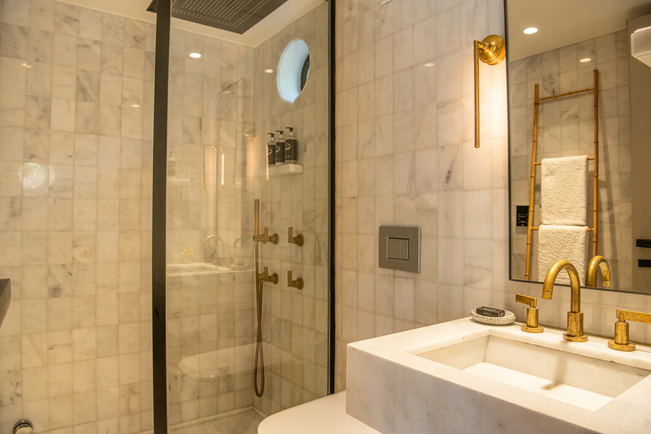 salle de bain marbre