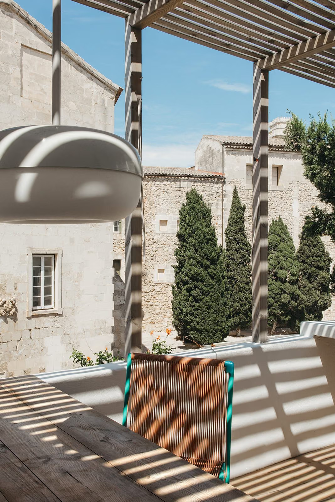 terrasse avec pergola maison de ville à Minorque