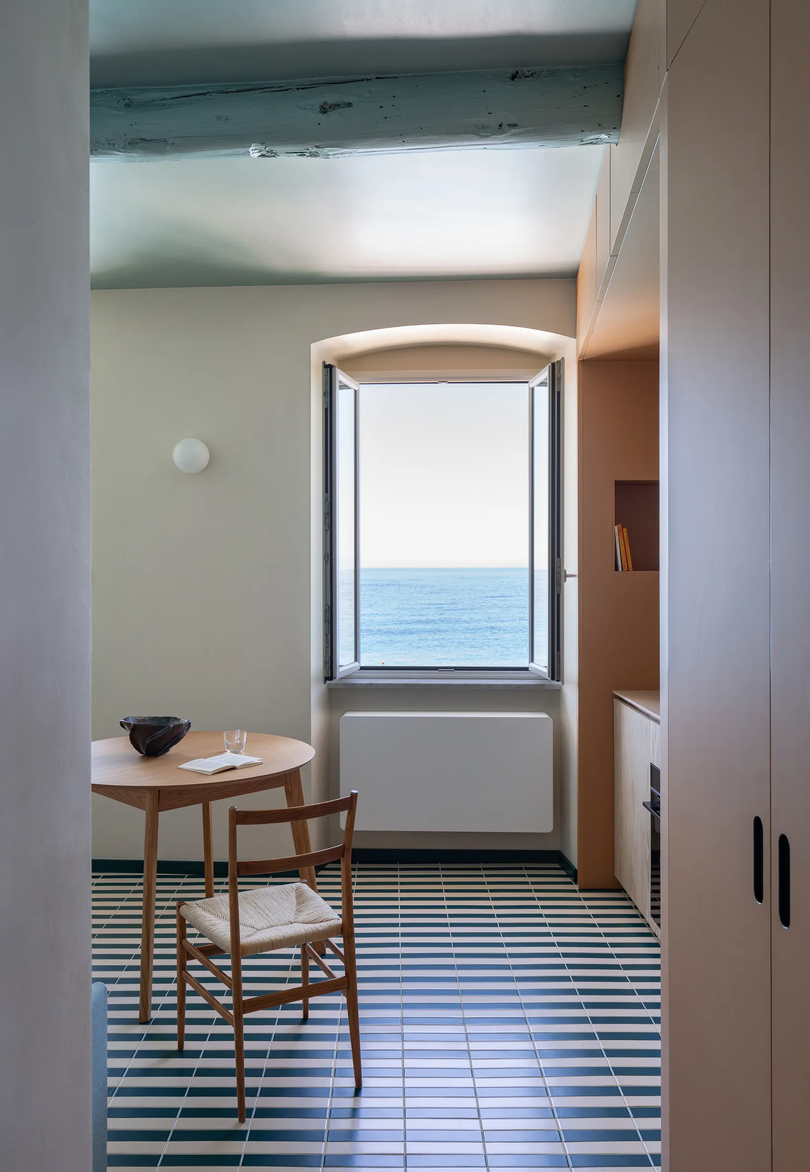 cuisine petit appartement vue mer décoration design cuisine petit appartement vue mer décoration design