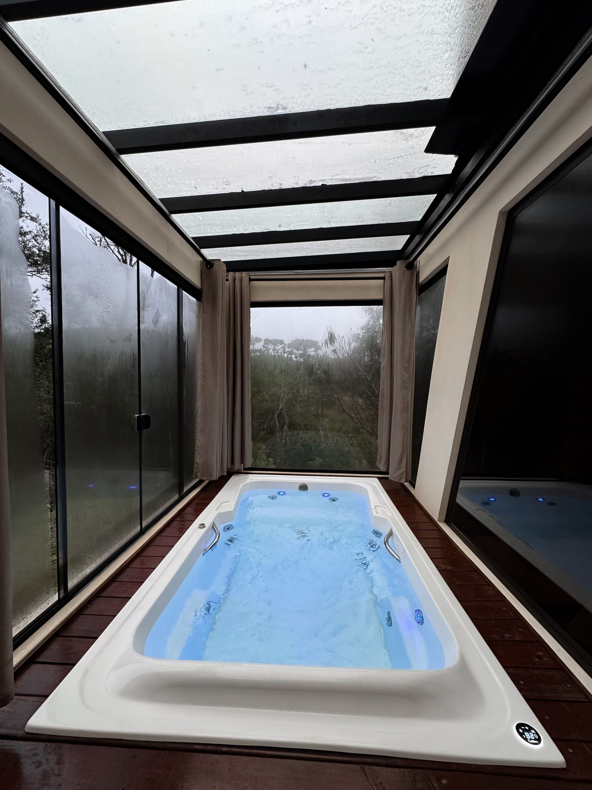 spa de nage sous véranda