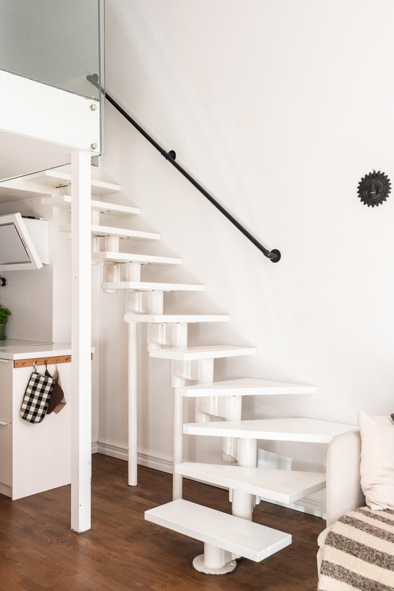 escalier pour mezzanine appartement en duplex de 65m2 décoration scandinave
