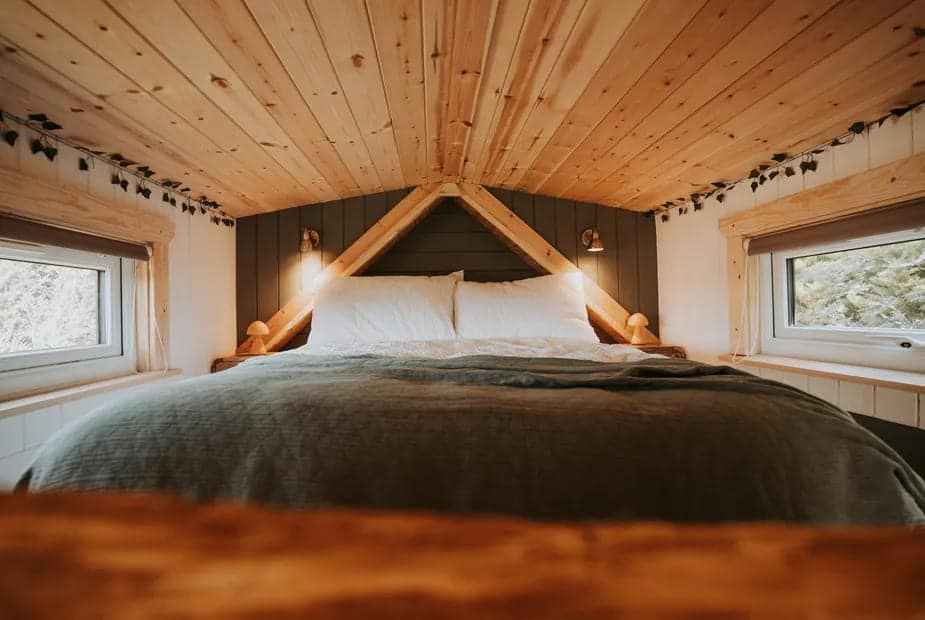 chambre sur mezzanine basse