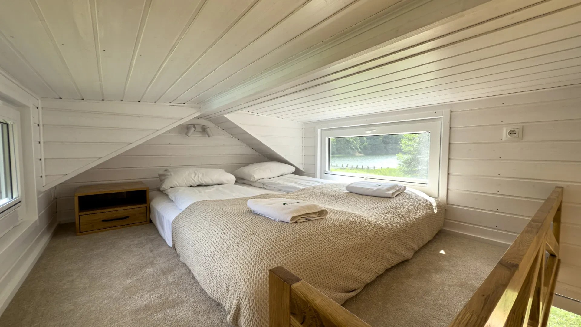 mezzanine basse avec lit double