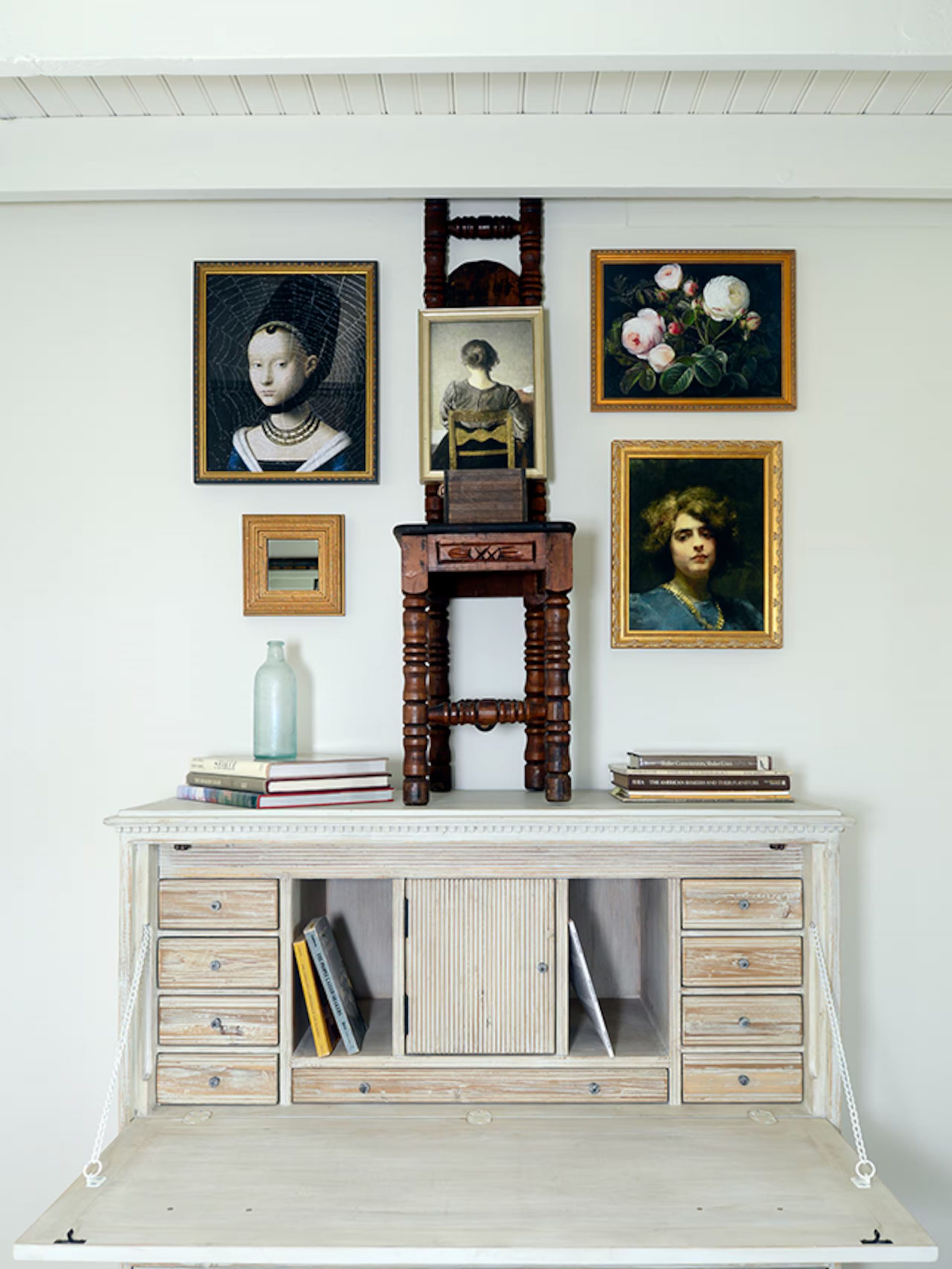 espace bureau décoration campagne chic maison ancienne au style shaker à louer chez Airbnb