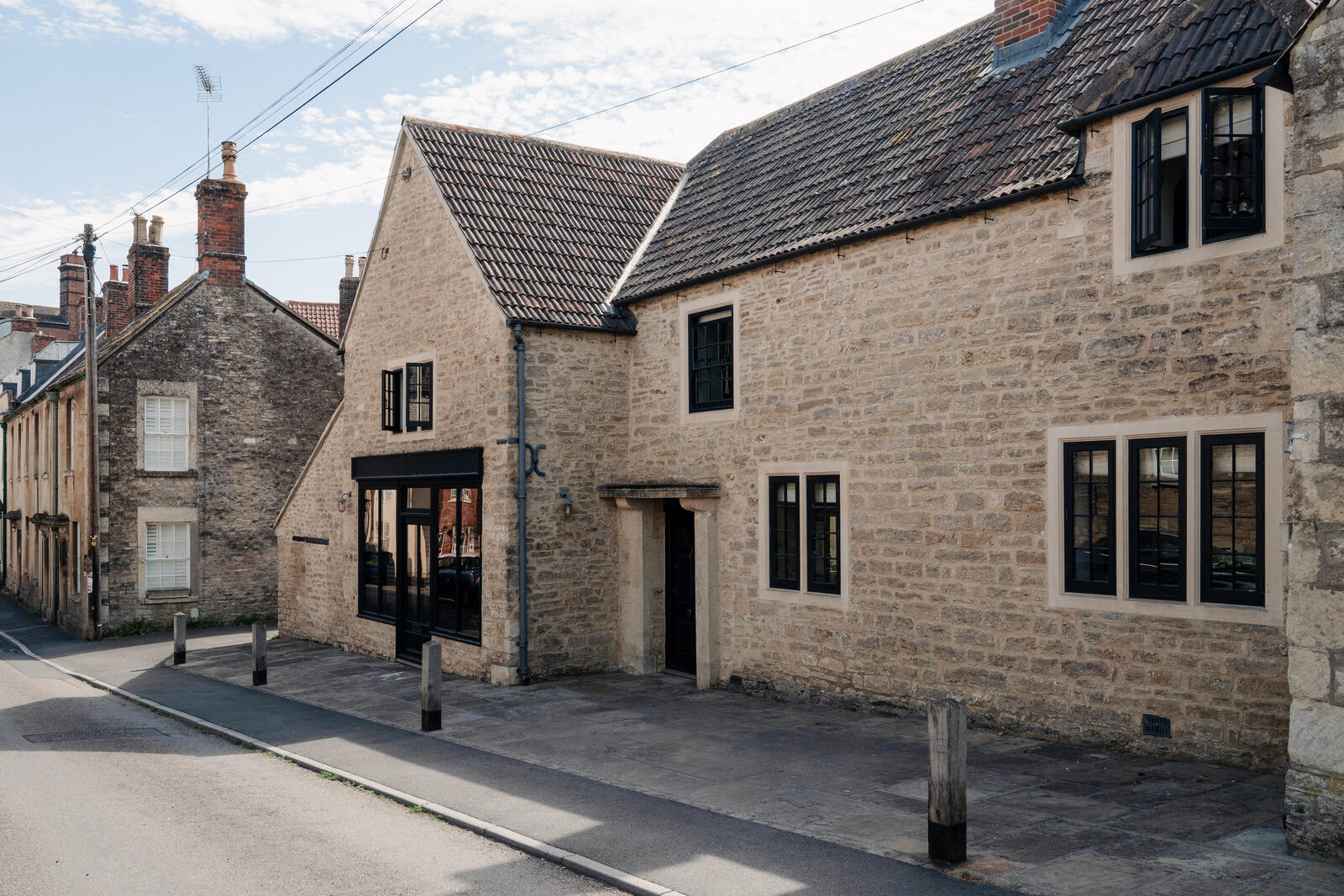 Tudor-style village house Tudor-style village house