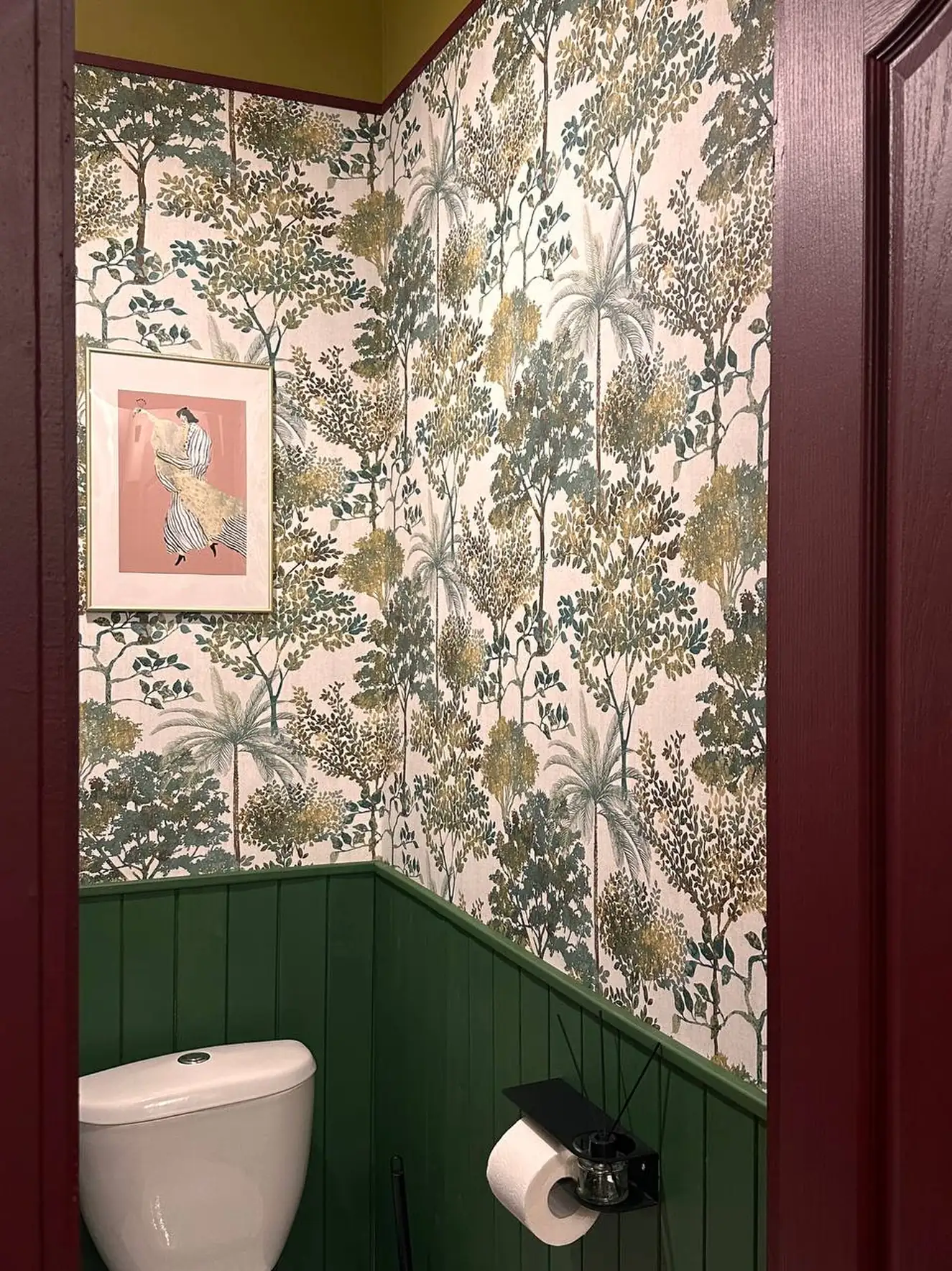 toilets toilets
