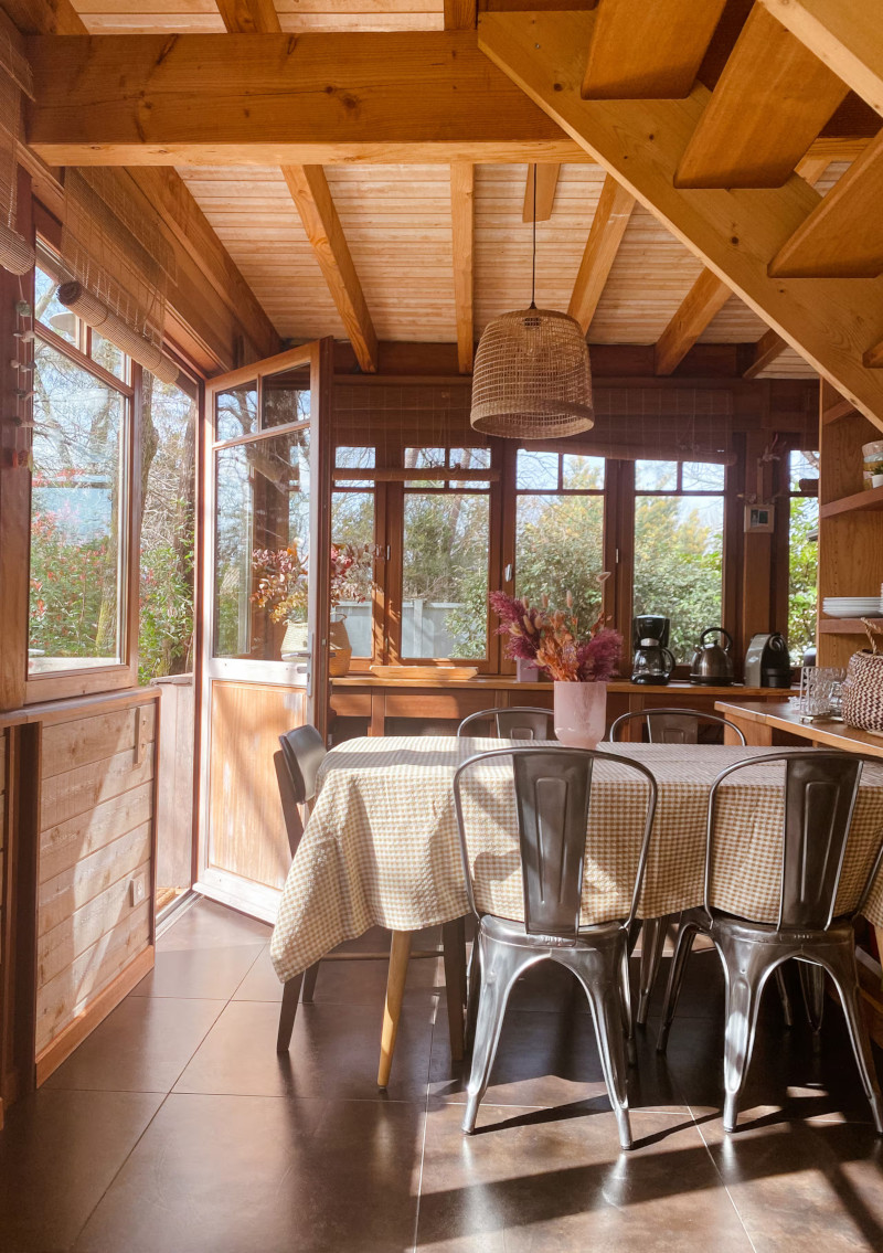 salle à manger et cuisine petite maison en bois de 67m2 pour les vacances Bassin d'Arcachon