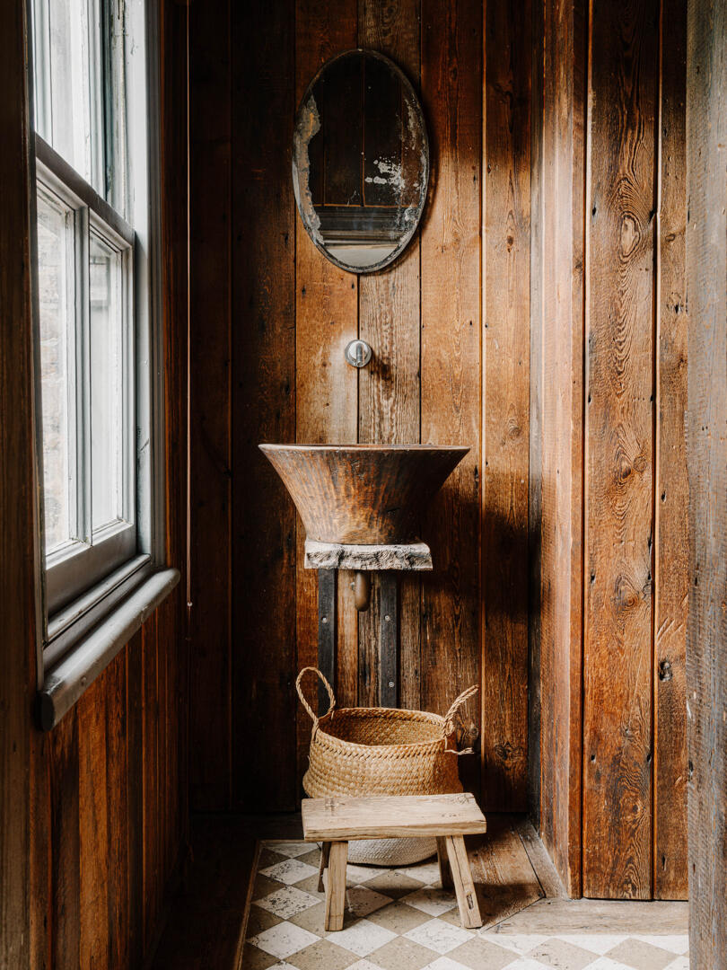 salle de bain sol à damier décoration vintage et rustique maison géorgienne Londres salle de bain sol à damier décoration vintage et rustique maison géorgienne Londres
