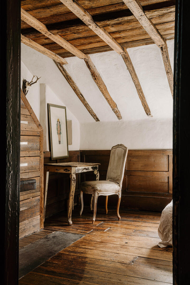 chambre mansardée décoration vintage et rustique maison géorgienne Londres chambre mansardée décoration vintage et rustique maison géorgienne Londres