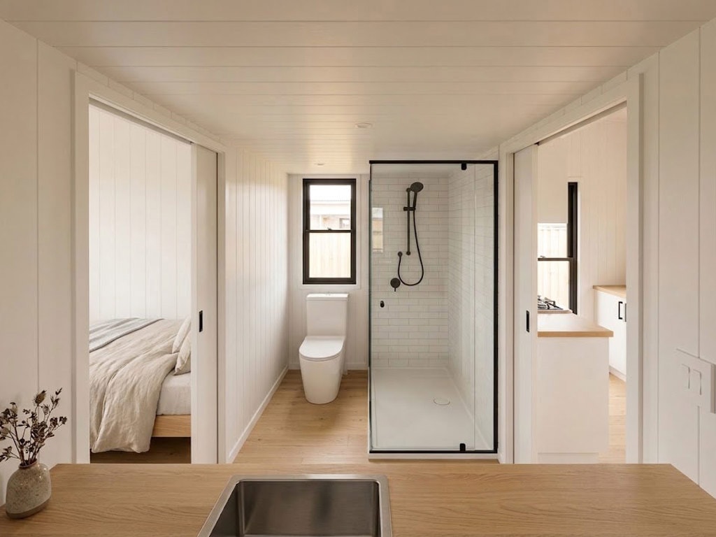 salle de bain moderne blanche et bois