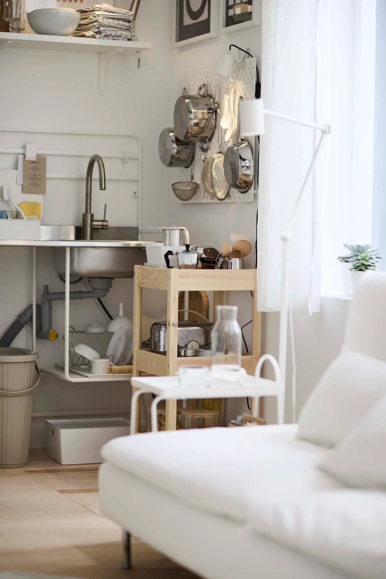 Kitchenette studio 26m2 aménagé par IKEA Kitchenette studio 26m2 aménagé par IKEA