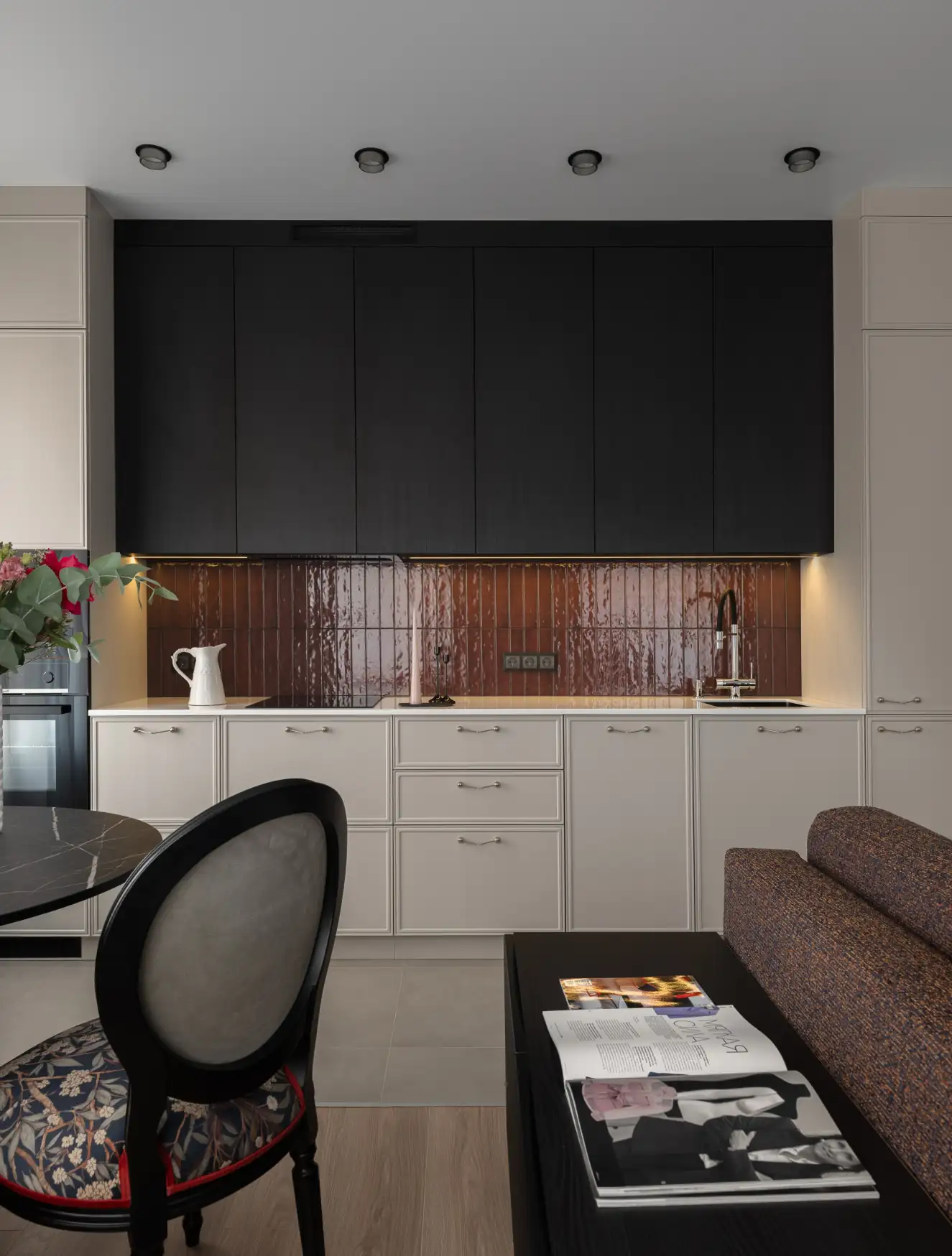 salon et cuisine ouverte petit appartement de 44m2 décoration contemporaine