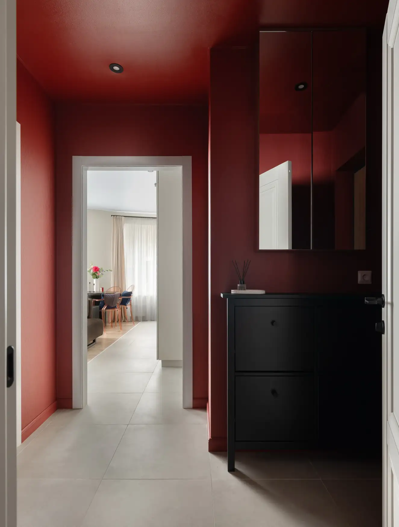 entrée bordeaux technique color blocking