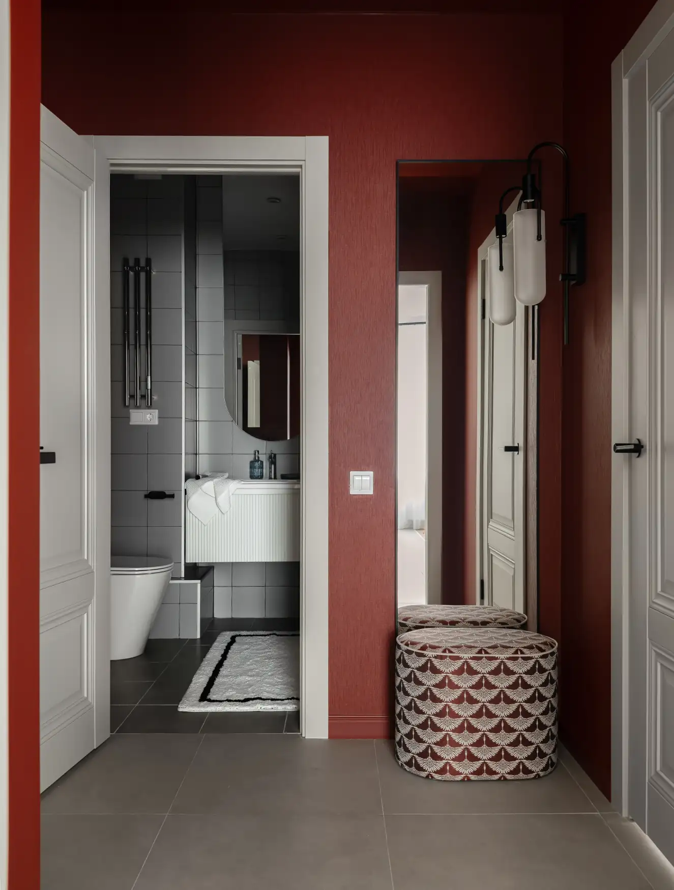 entrée bordeaux technique color blocking