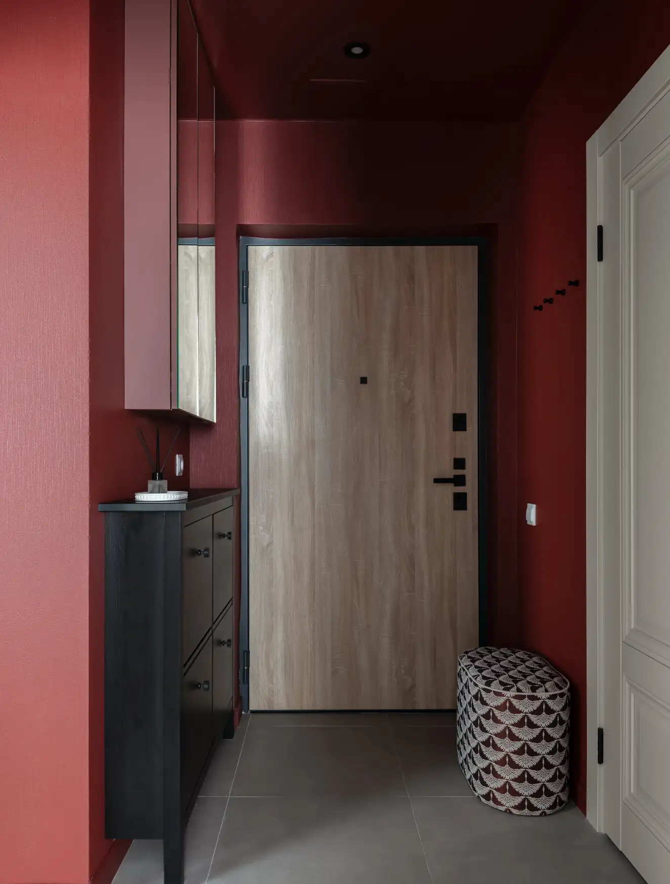 entrée bordeaux technique color blocking