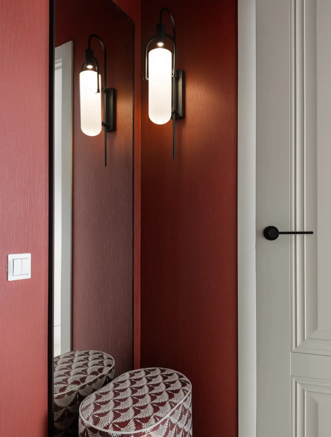 entrée bordeaux technique color blocking