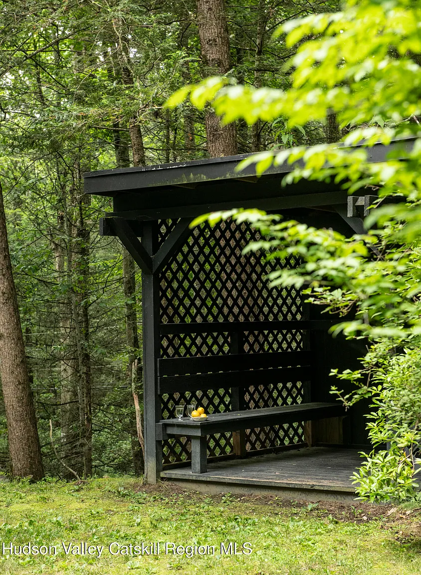 jardin maison A-Frame des années 1970