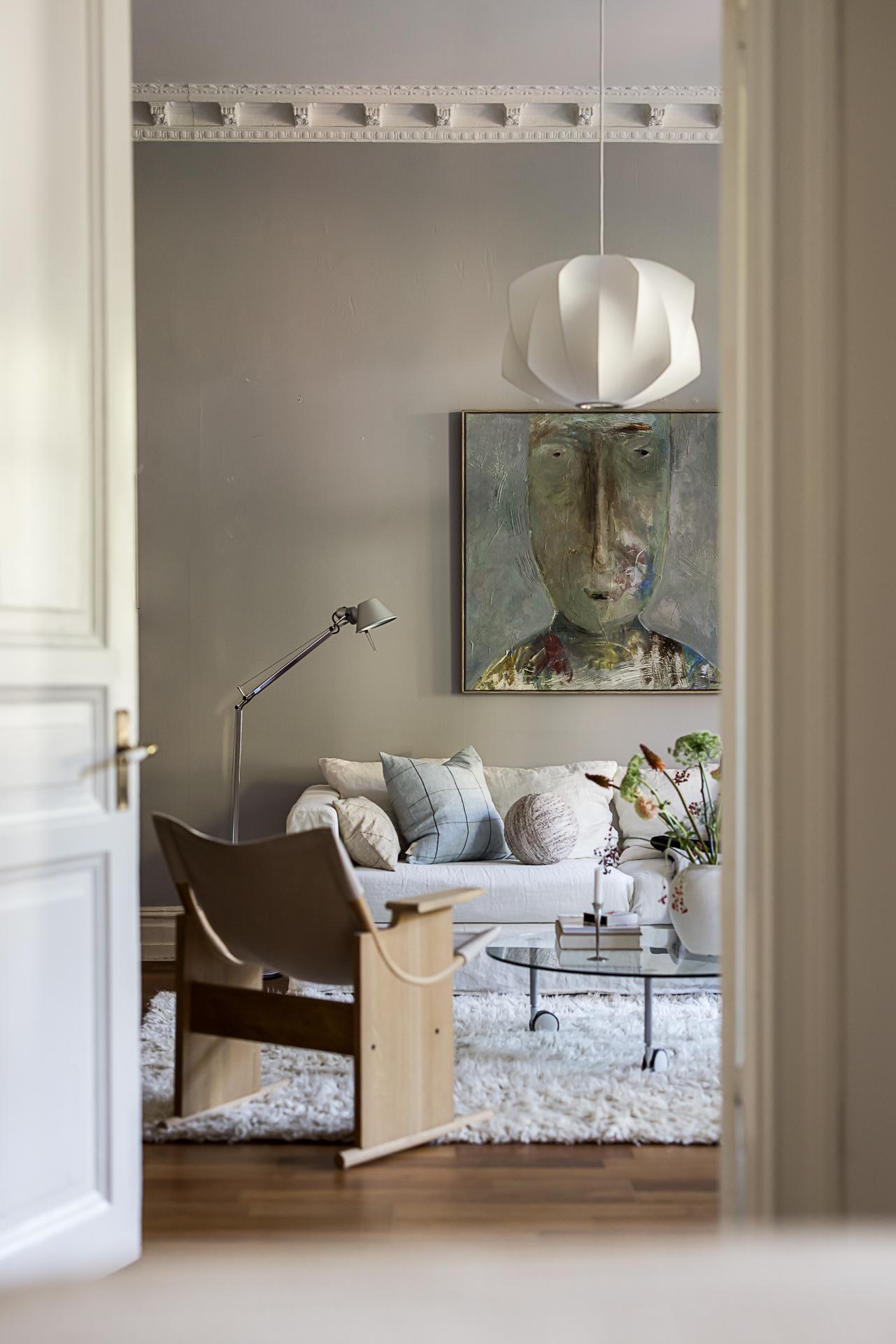 salon avec moulures décoration scandinave