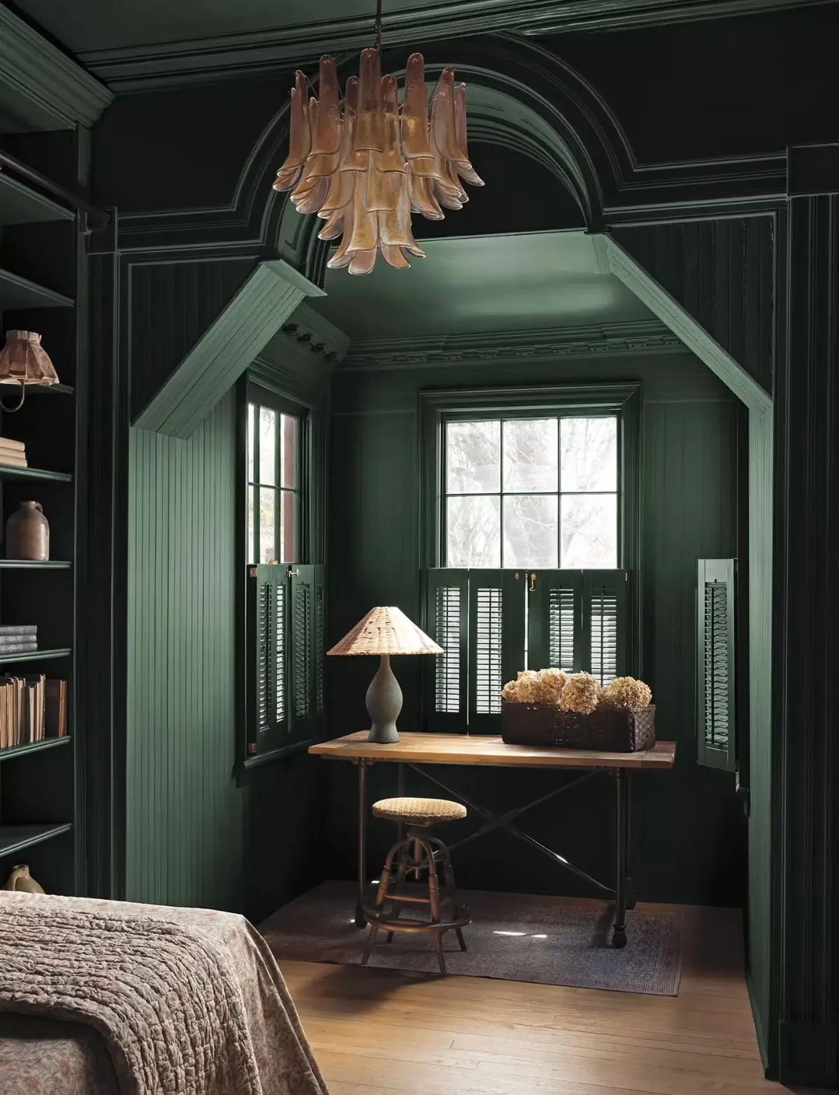 chambre avec bureau décoration classique chic couleur de l chambre avec bureau décoration classique chic couleur de l'année 2027 Benjamin Moore