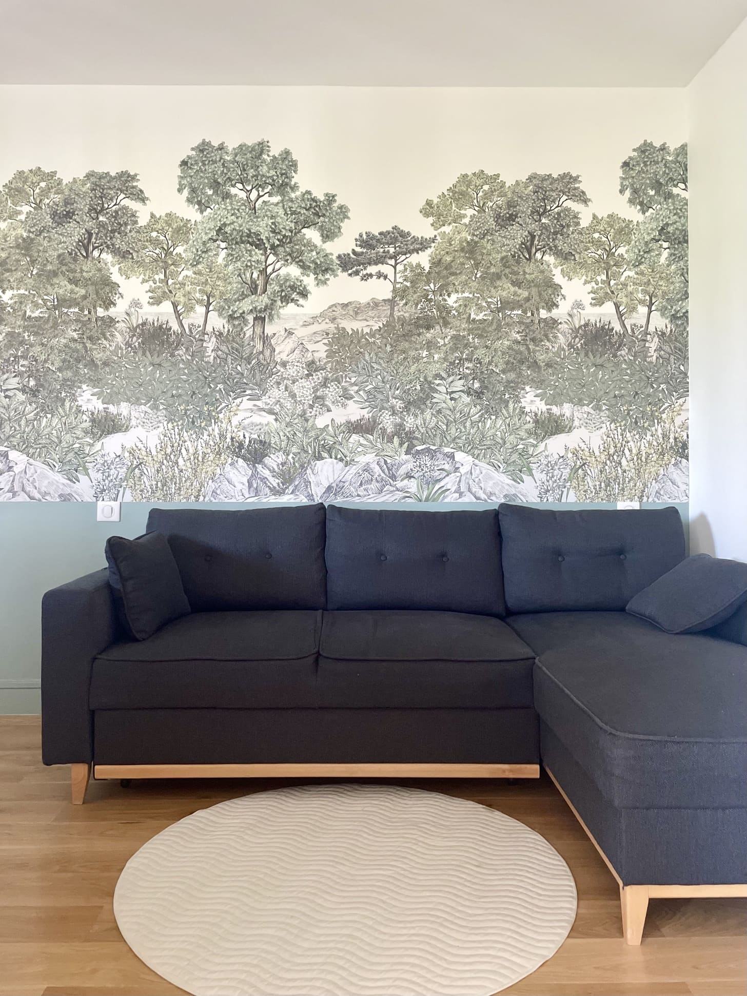 salon avec papier-peint panoramique appartement près de Paris par Charlotte Gille salon avec papier-peint panoramique appartement près de Paris par Charlotte Gille