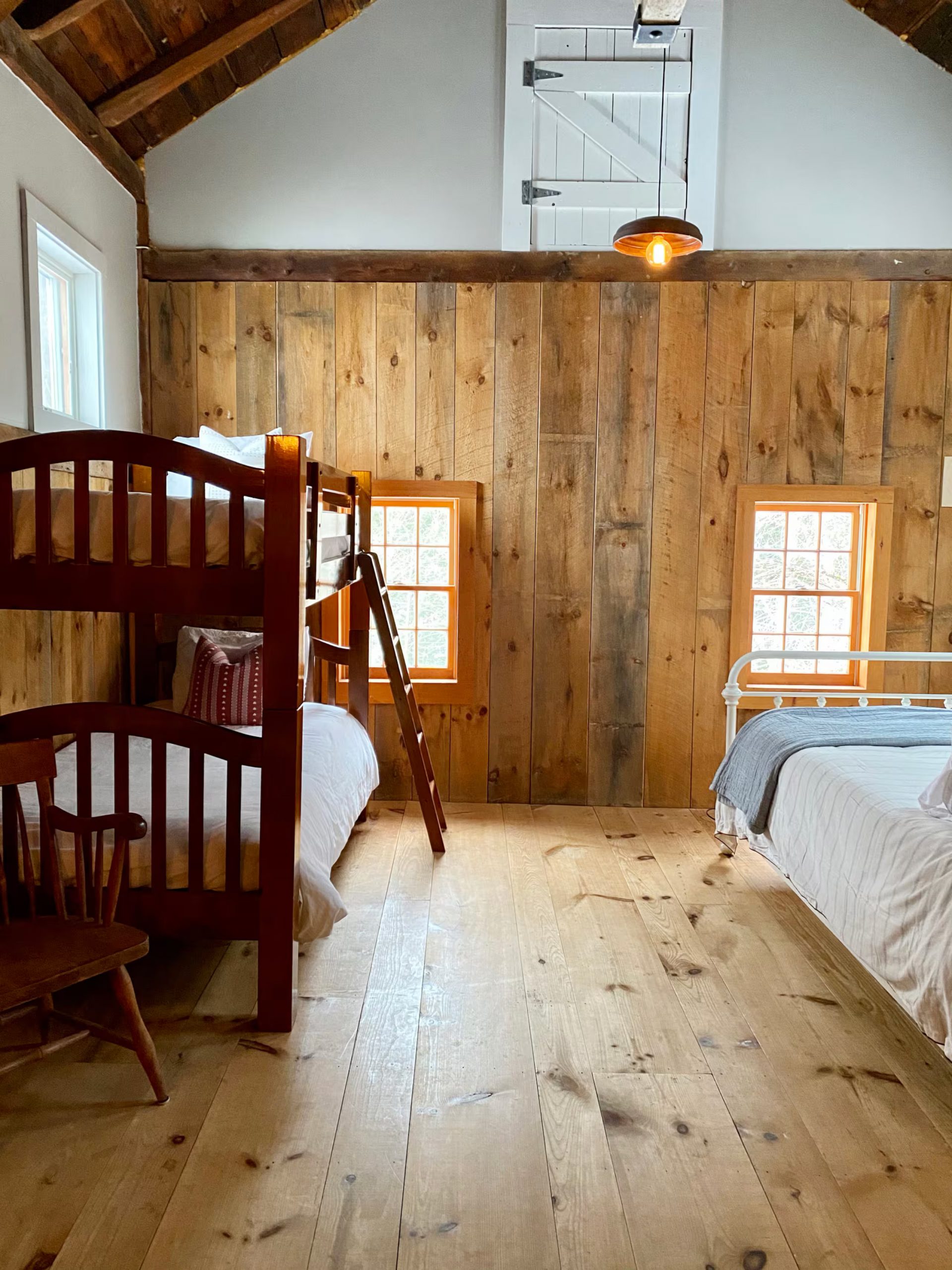chambre avec lits superposés grange rénovée du 19e siècle