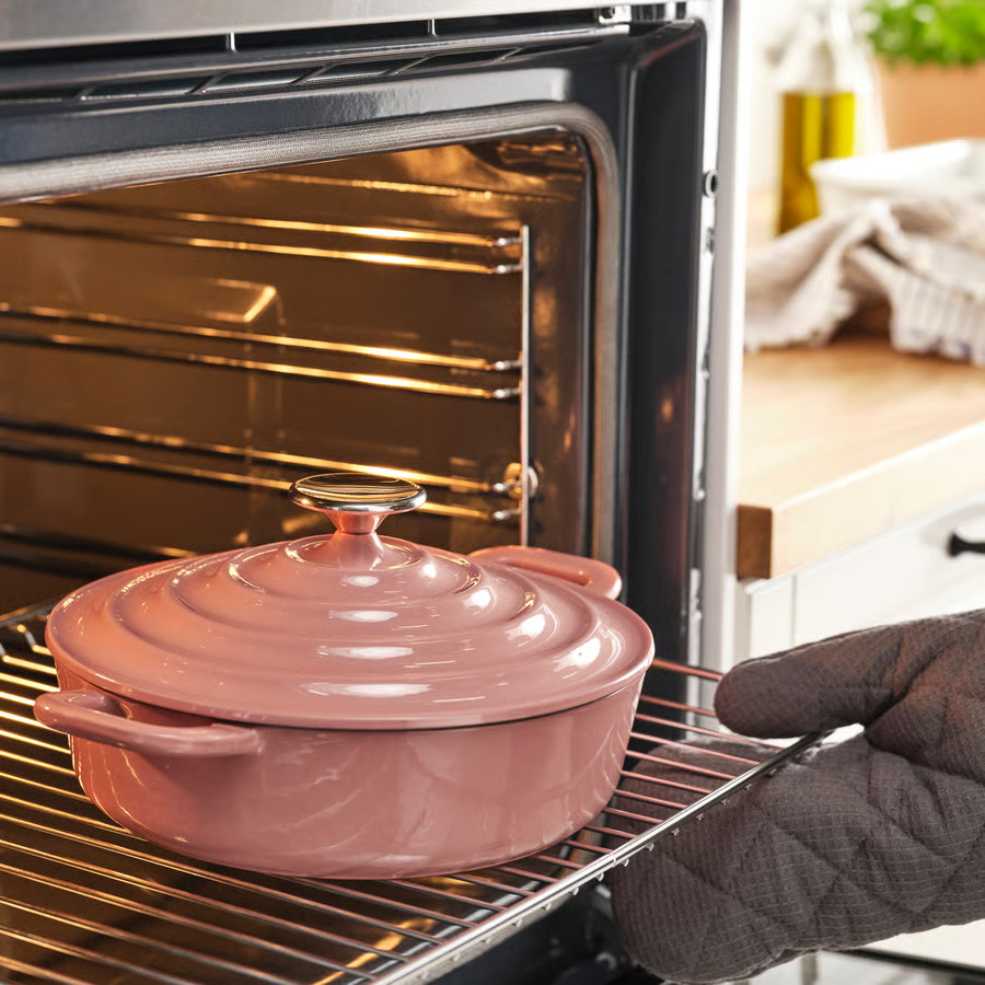 cocotte en fonte IKEA rose VARDAGEN