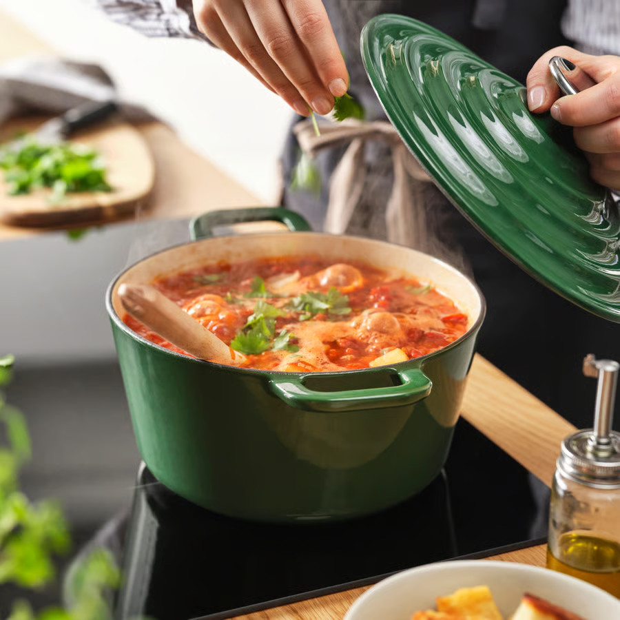 cocotte en fonte IKEA verte VARDAGEN