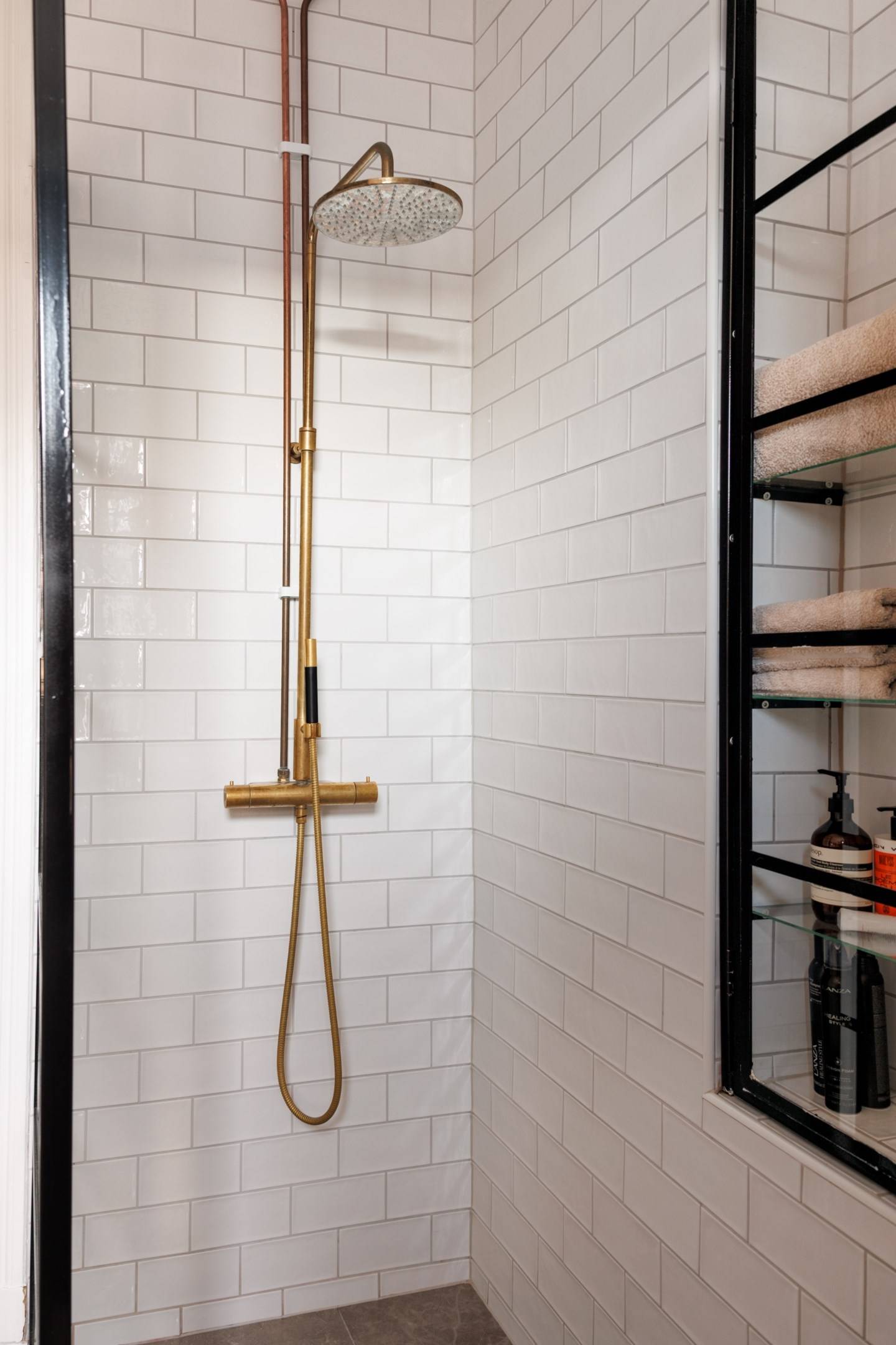 salle de bain noire et blanche décoration scandinave salle de bain noire et blanche décoration scandinave