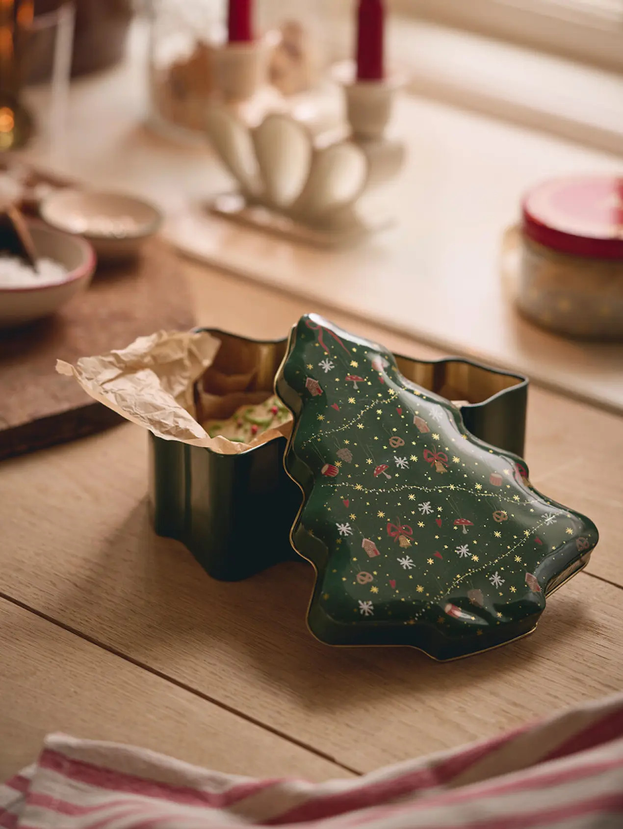 boite à gâteau sapin Søstrene Grene boite à gâteau sapin Søstrene Grene