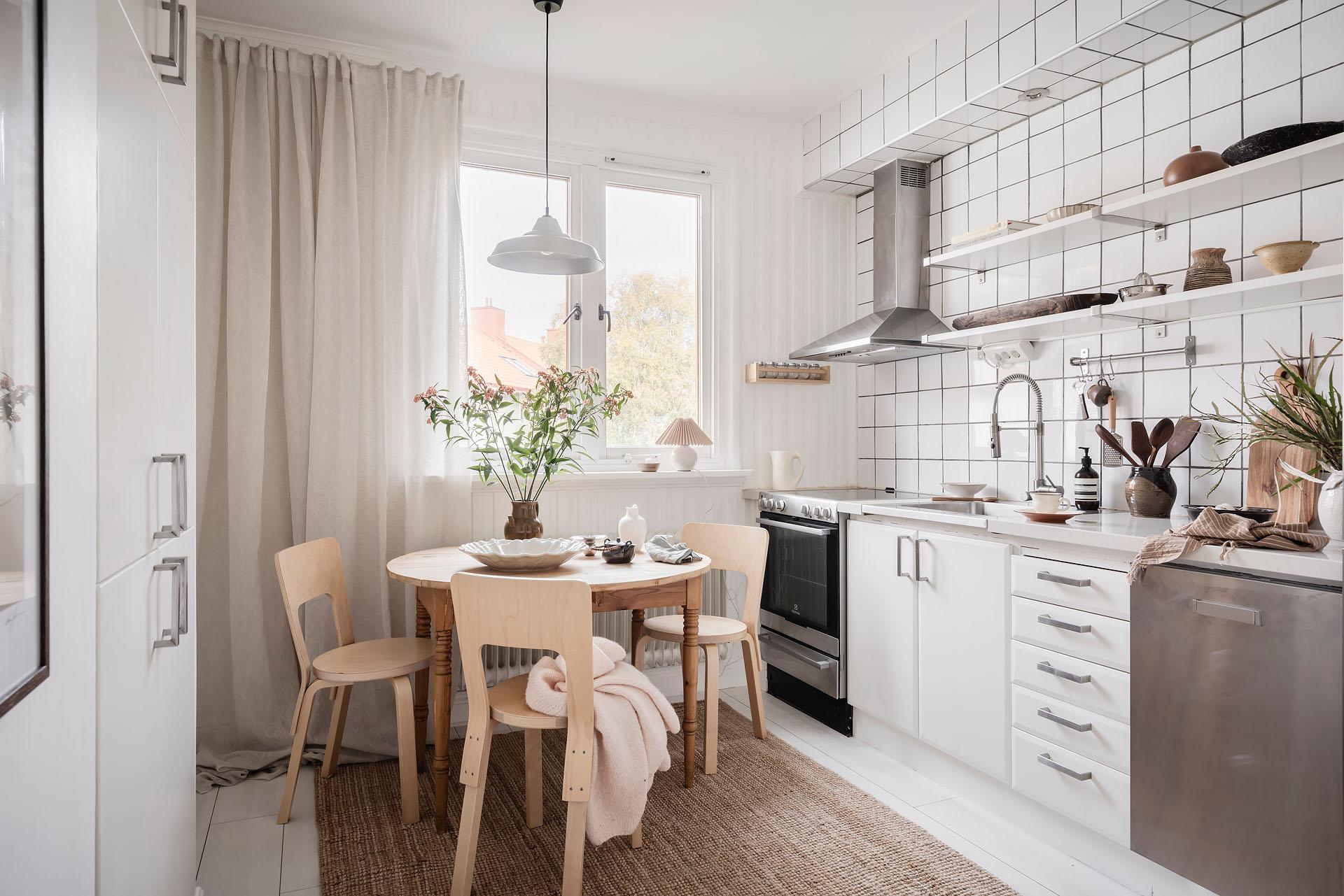 cuisine et salle à manger décoration scandinave blanche studio 27m2