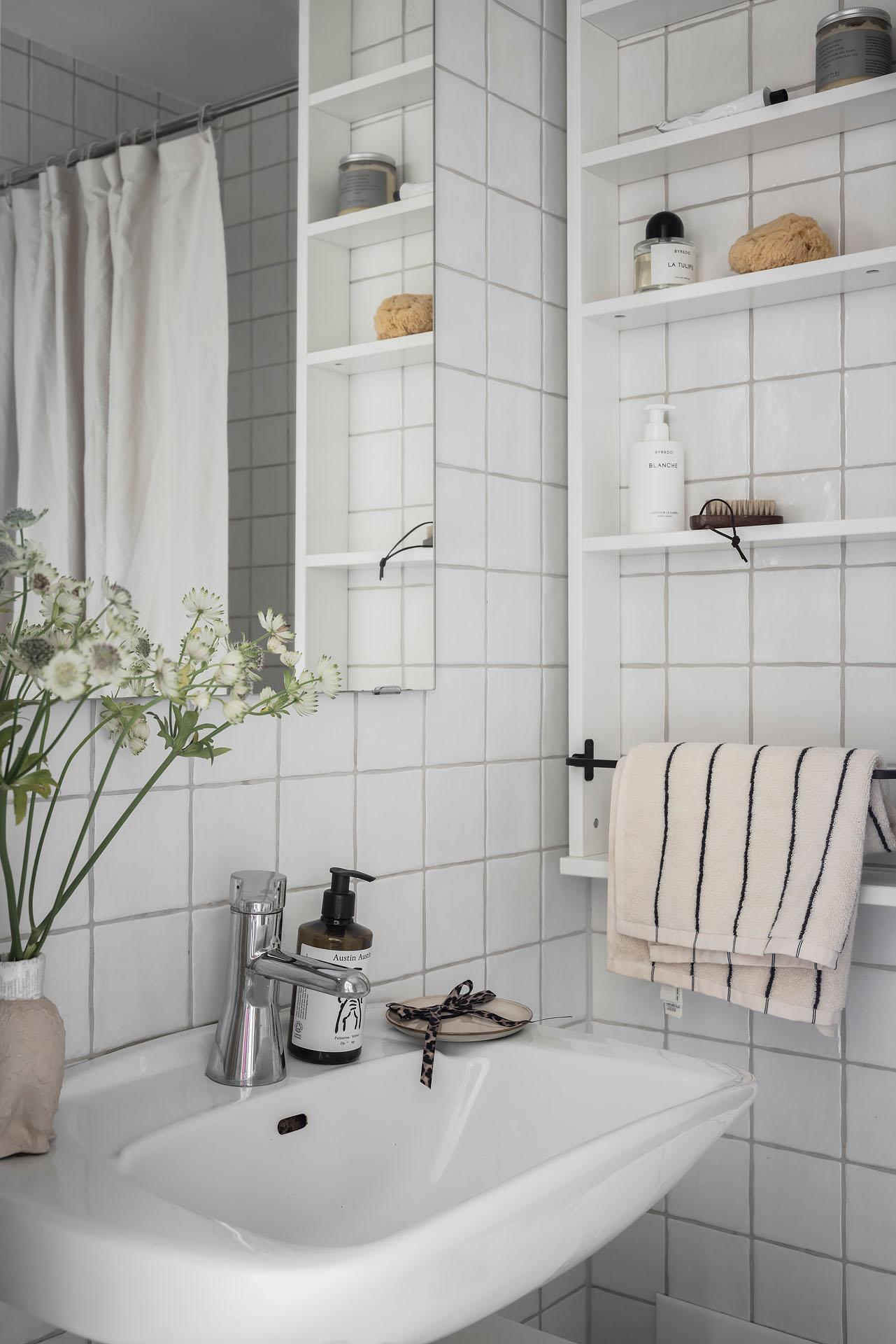 salle de bain décoration scandinave blanche studio 27m2
