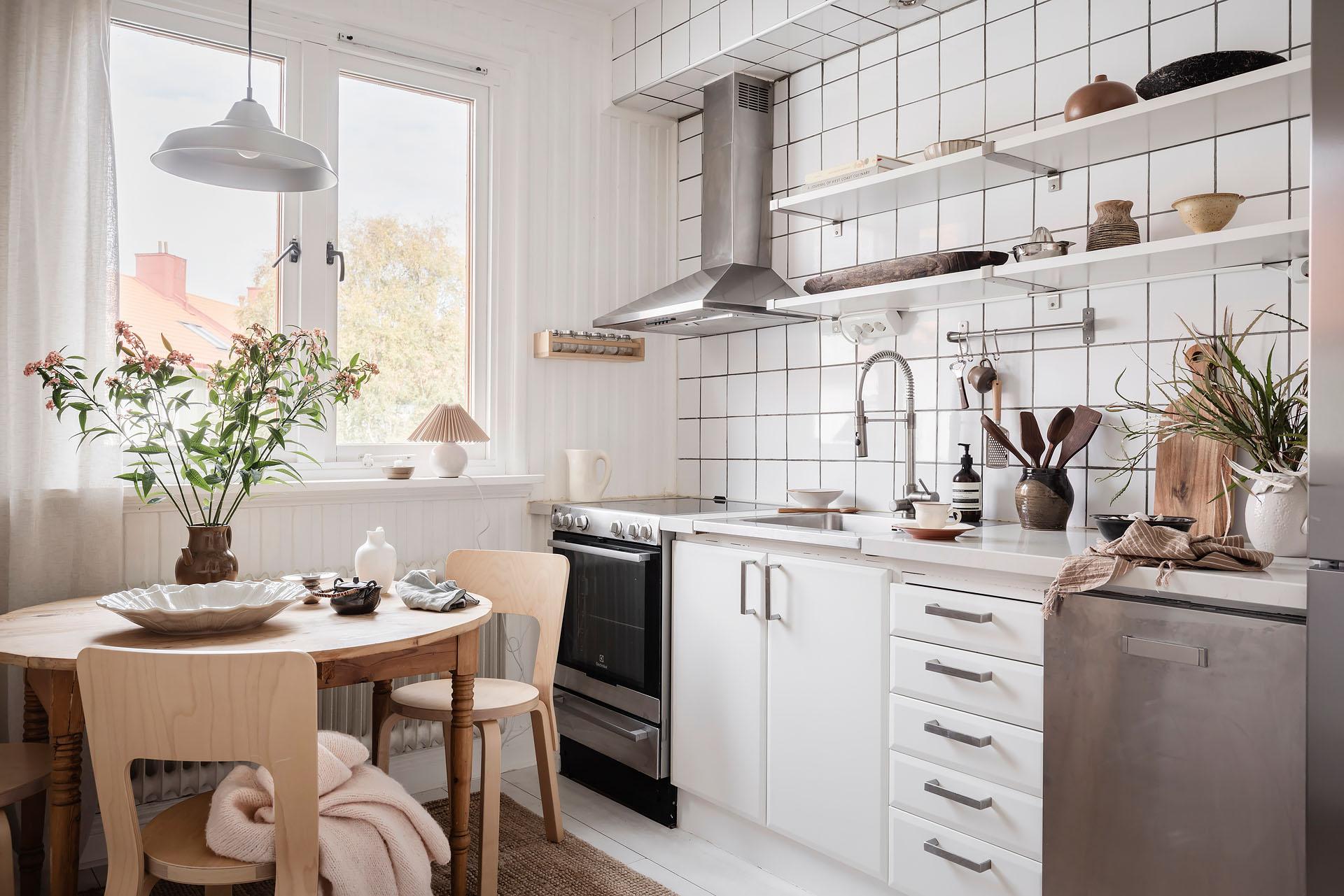 cuisine et salle à manger décoration scandinave blanche studio 27m2