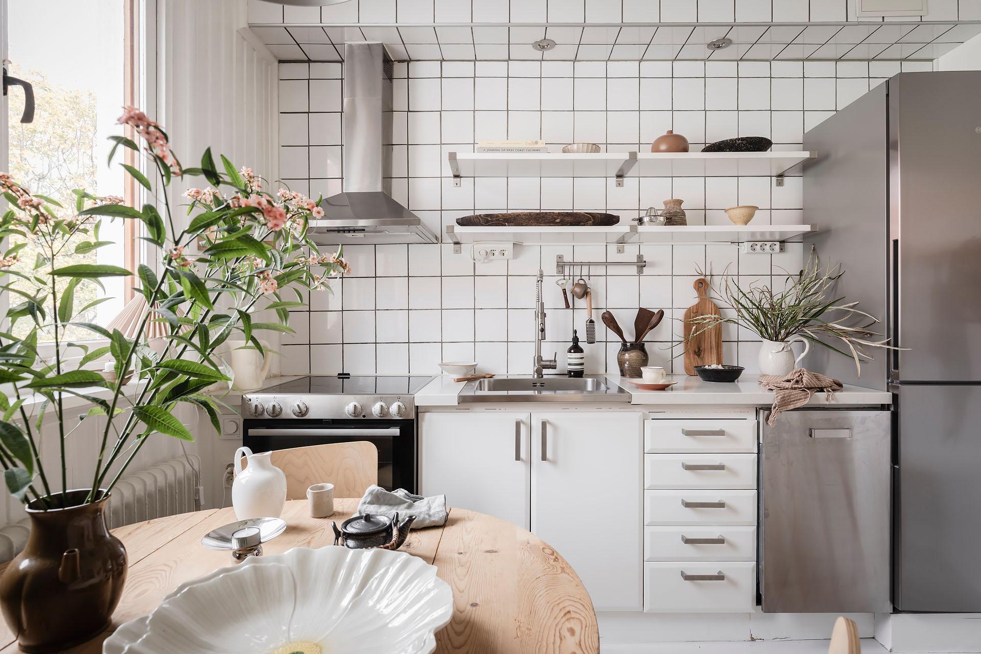 cuisine et salle à manger décoration scandinave blanche studio 27m2