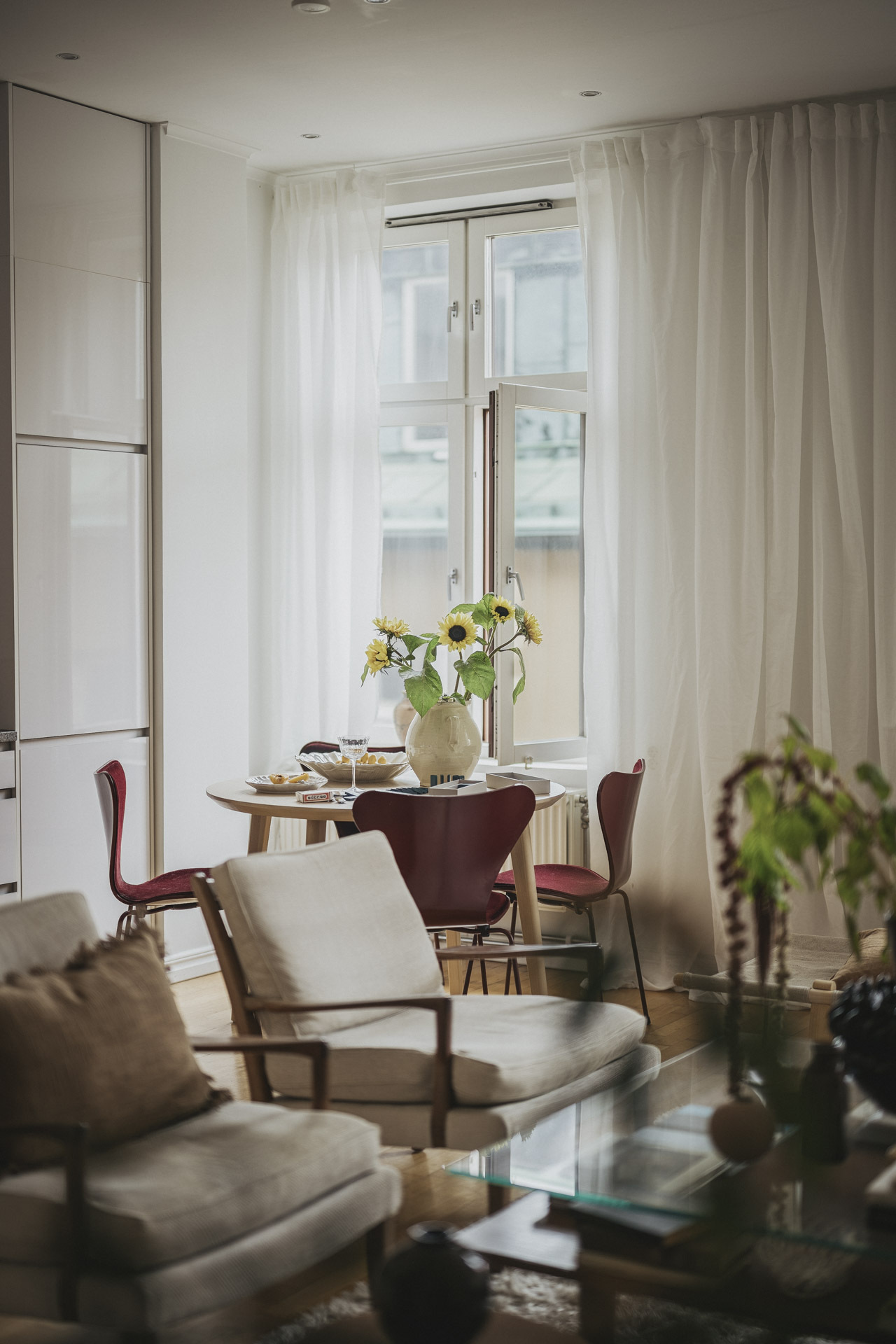 salle à manger et salon décoration scandinave appartement 50m2