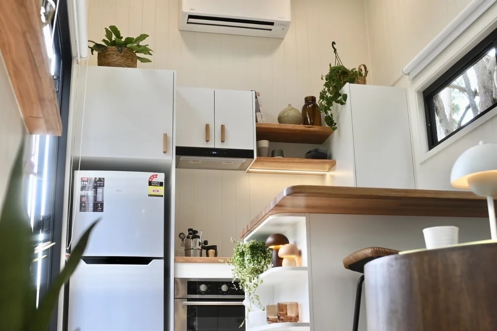 cuisine tiny house 17m2 Seven Two par Designer Eco Tiny Homes cuisine tiny house 17m2 Seven Two par Designer Eco Tiny Homes