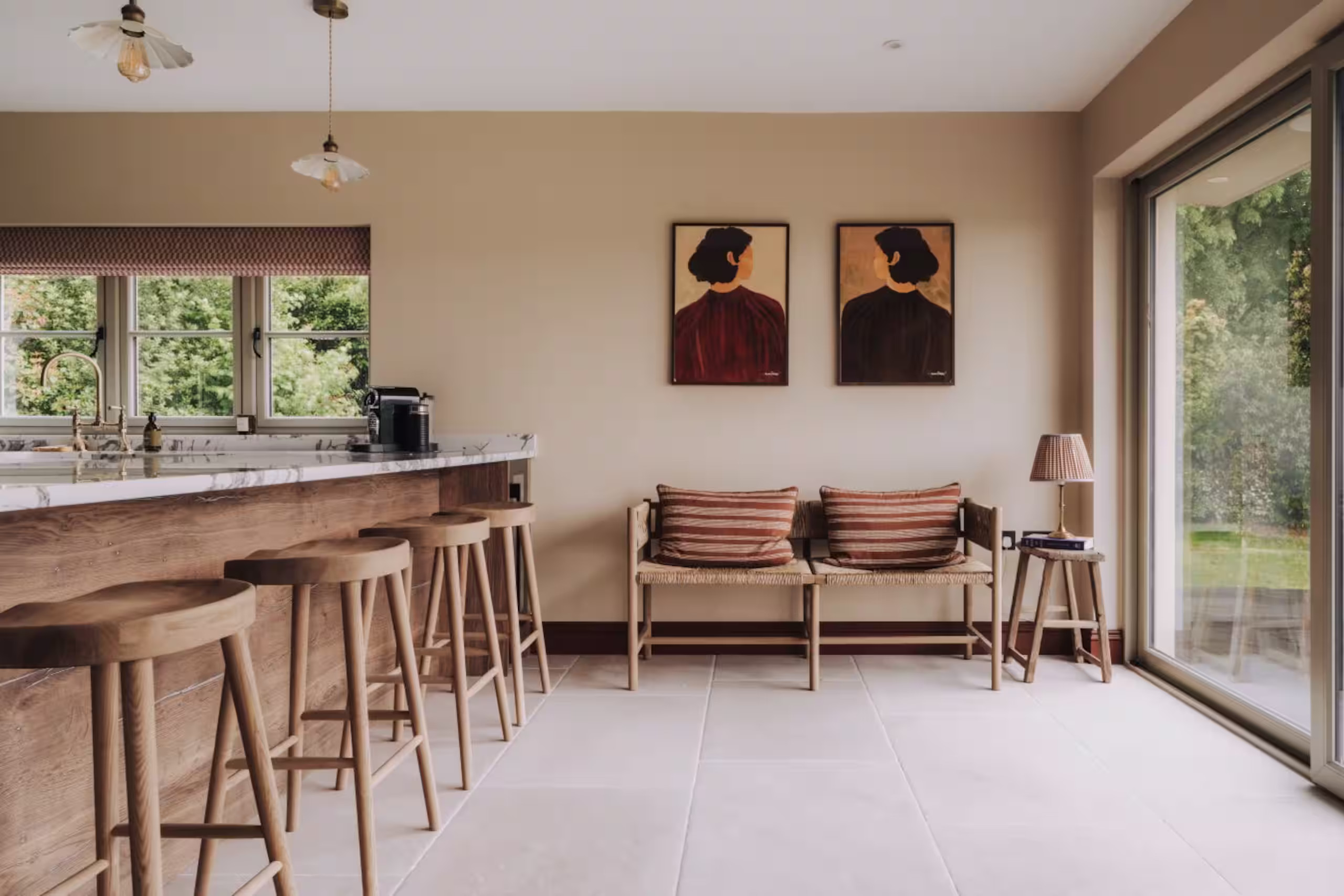bar cuisine shaker ivoire et marbre maison rénovée décoration rustique chic